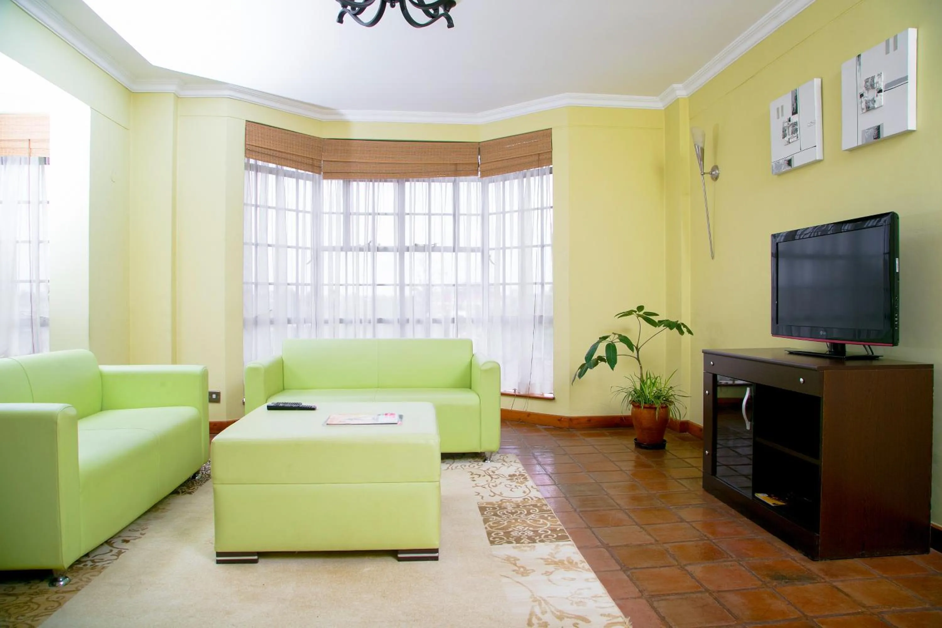 Seating area in Batians Apartment Hotel