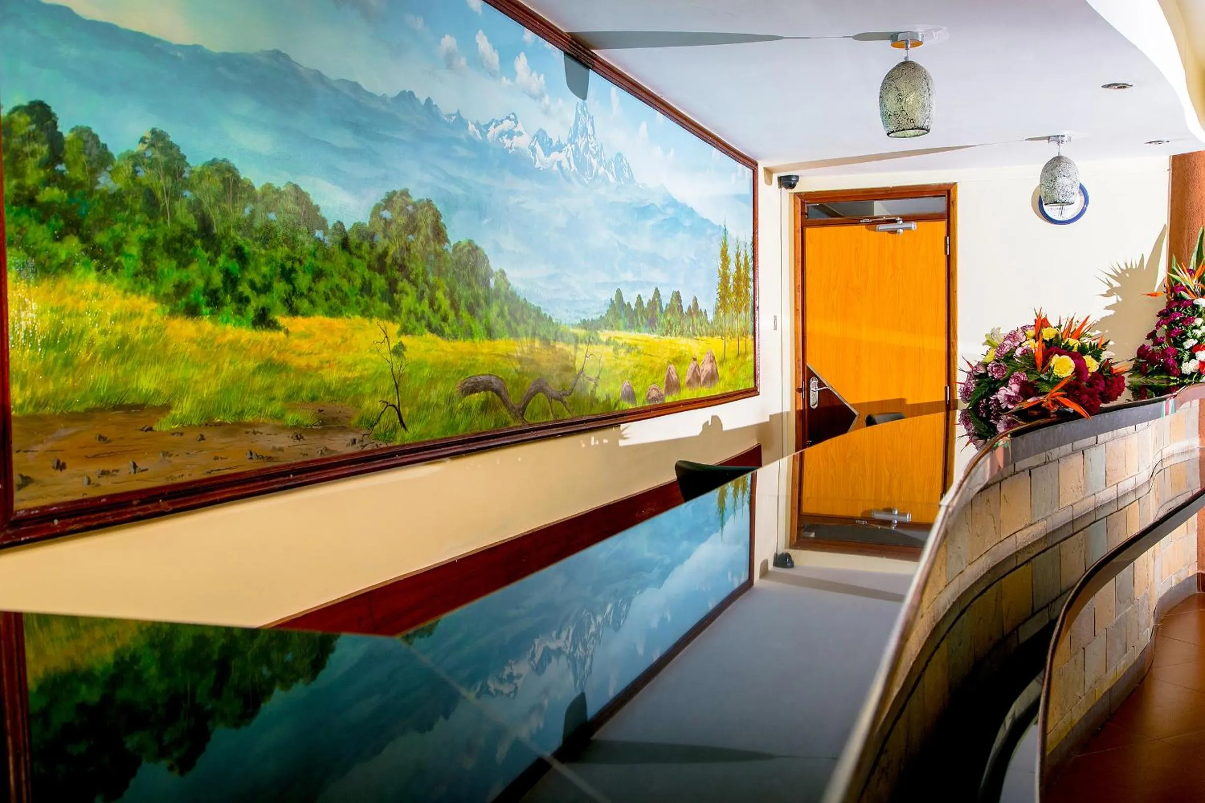 Lobby or reception in Batians Apartment Hotel