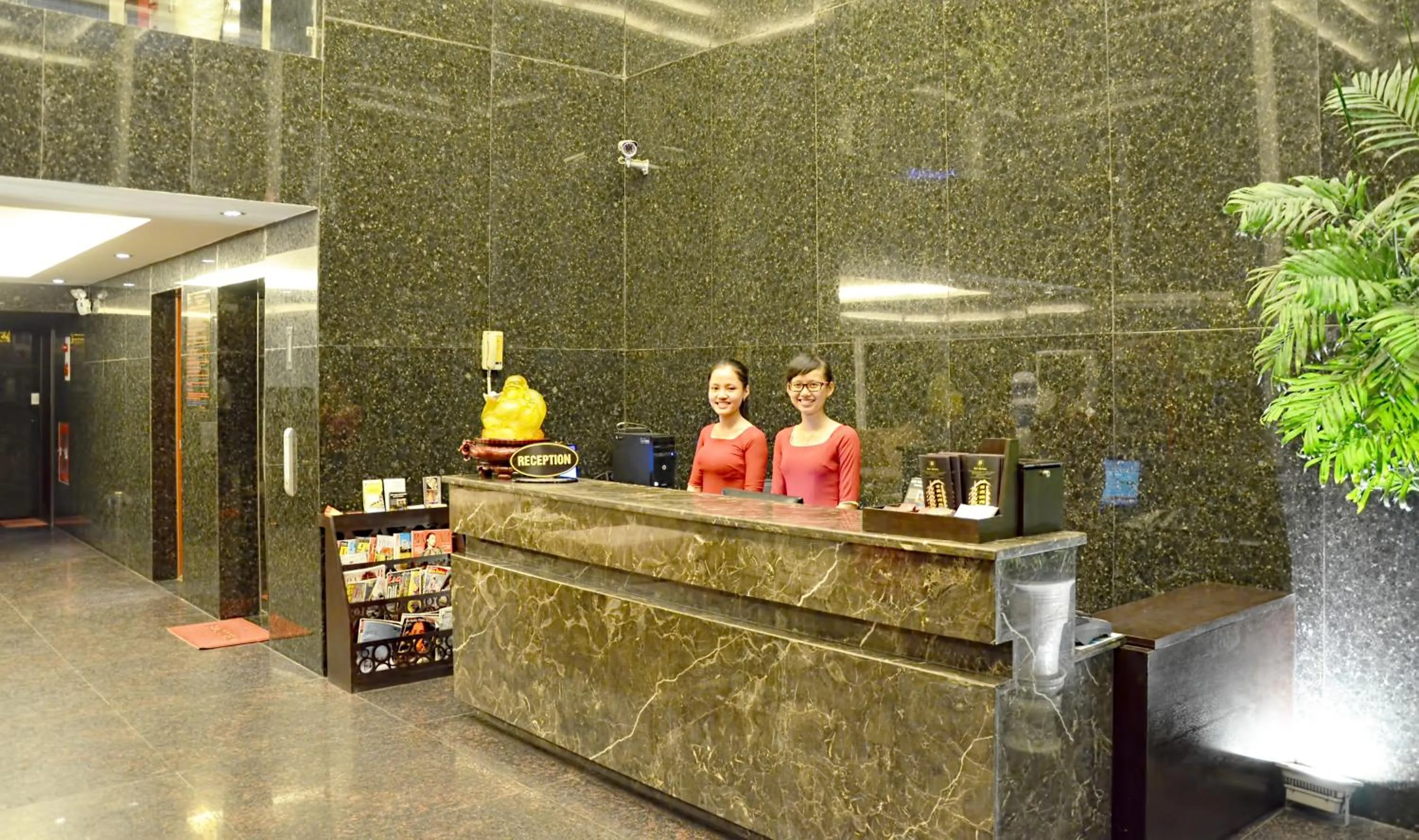 Lobby or reception in D&C Hotel