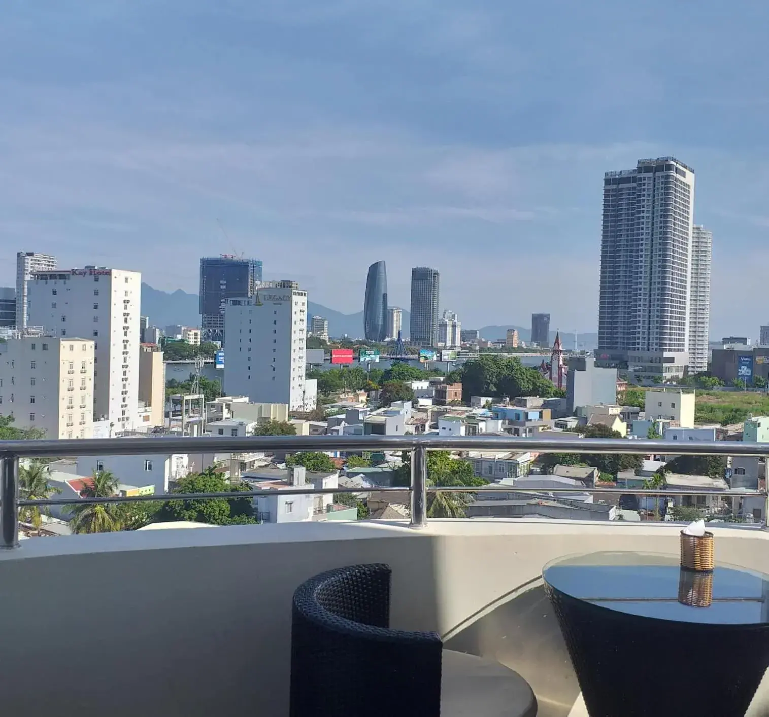 Restaurant/places to eat in D&C Hotel Restaurant/places to eat in D&C Hotel