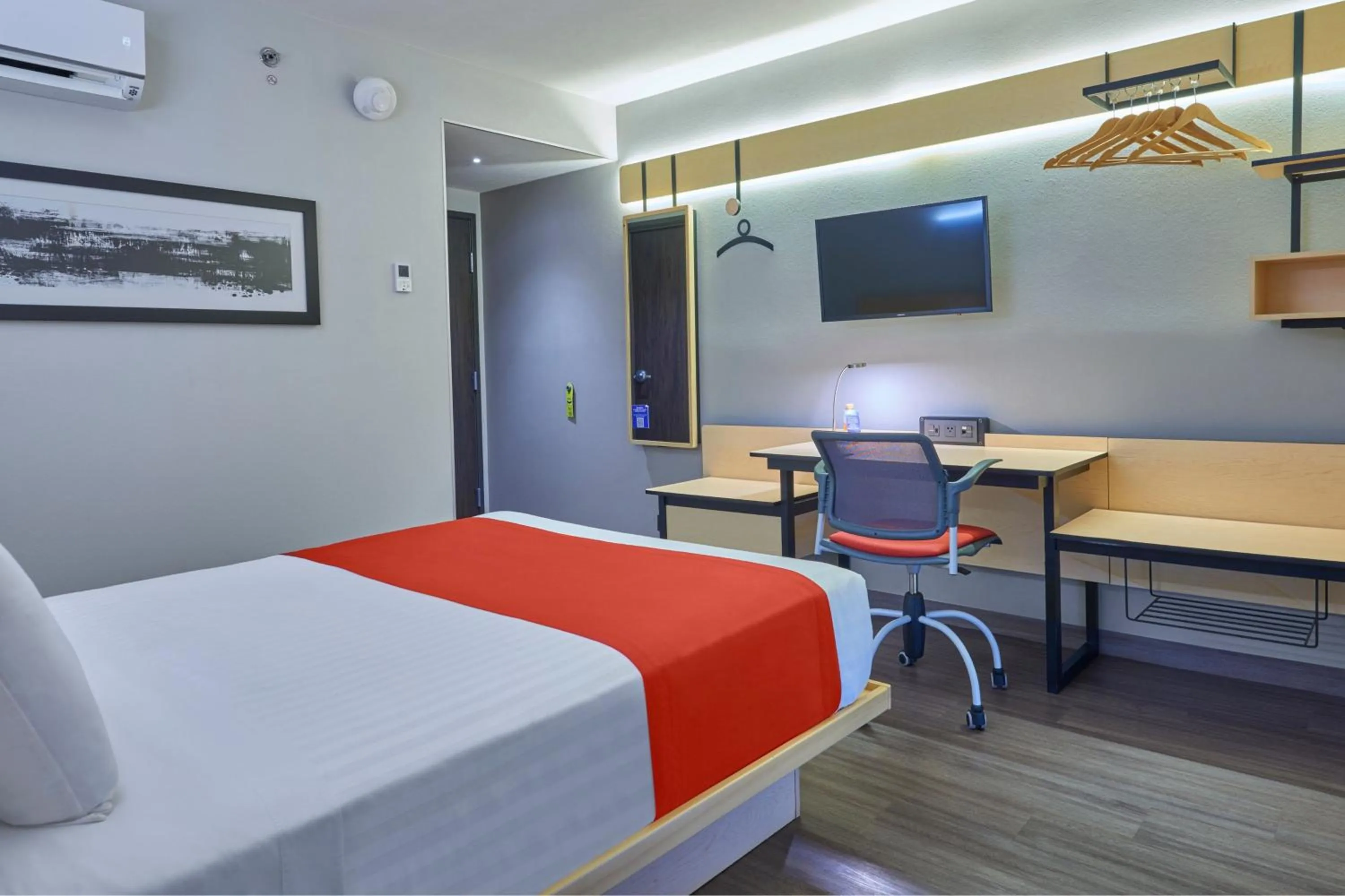 Bedroom, Bed in City Express by Marriott Guaymas