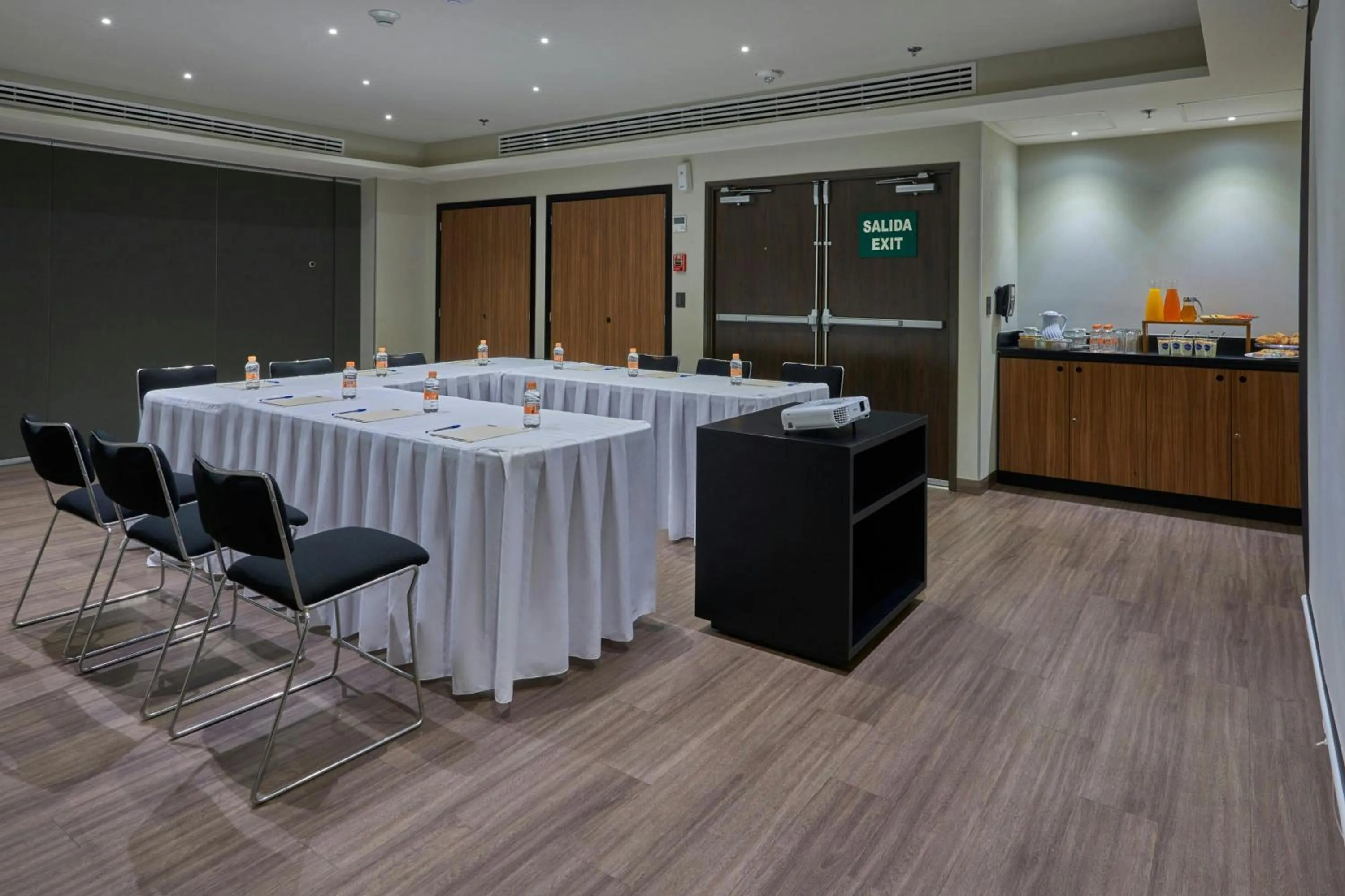 Meeting/conference room in City Express by Marriott Guaymas