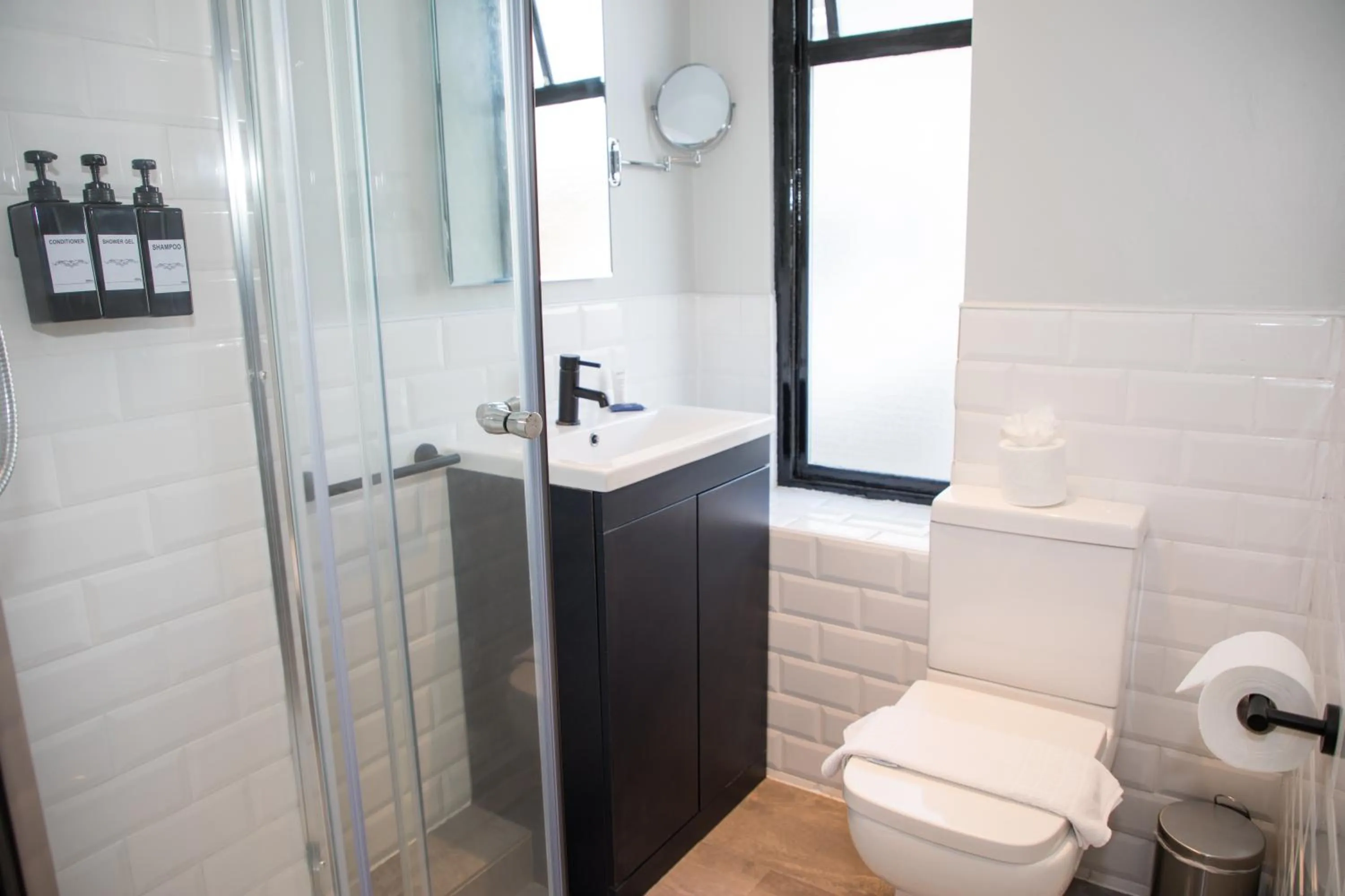 Bathroom in Park Inn by Radisson Bournemouth