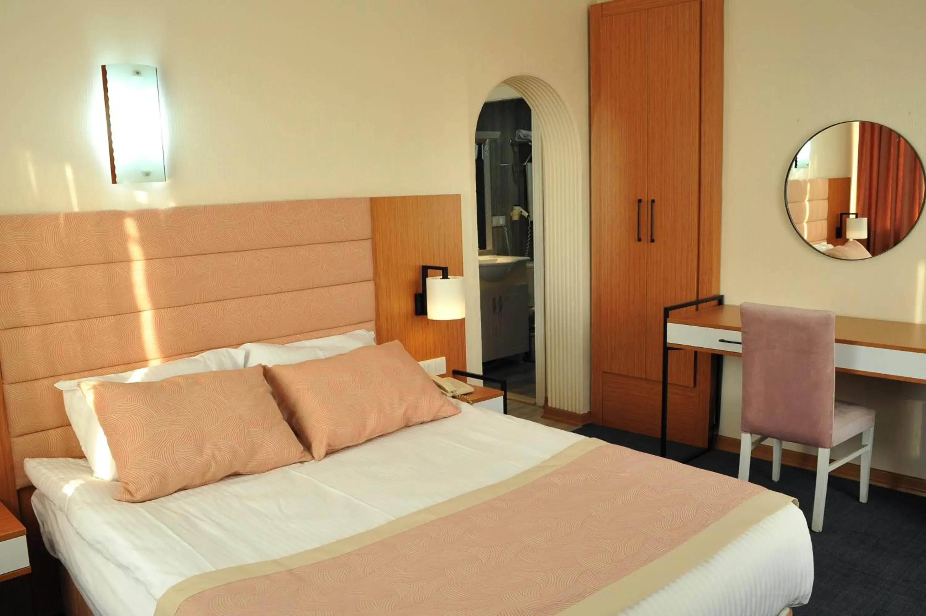 Bedroom, Bed in Lion City Hotel Ankara Bedroom, Bed in Lion City Hotel Ankara