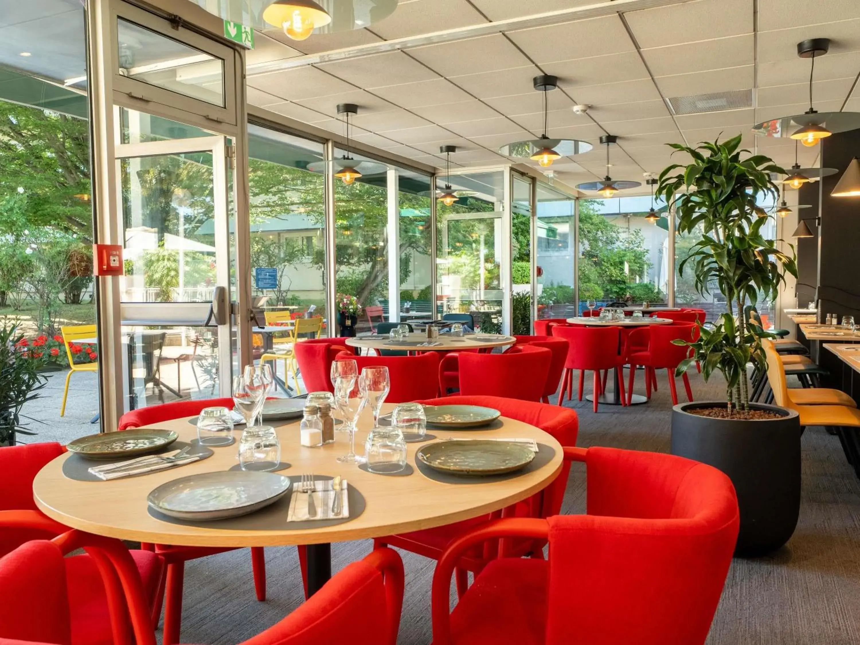 Restaurant/places to eat in Novotel Poissy Orgeval Restaurant/places to eat in Novotel Poissy Orgeval