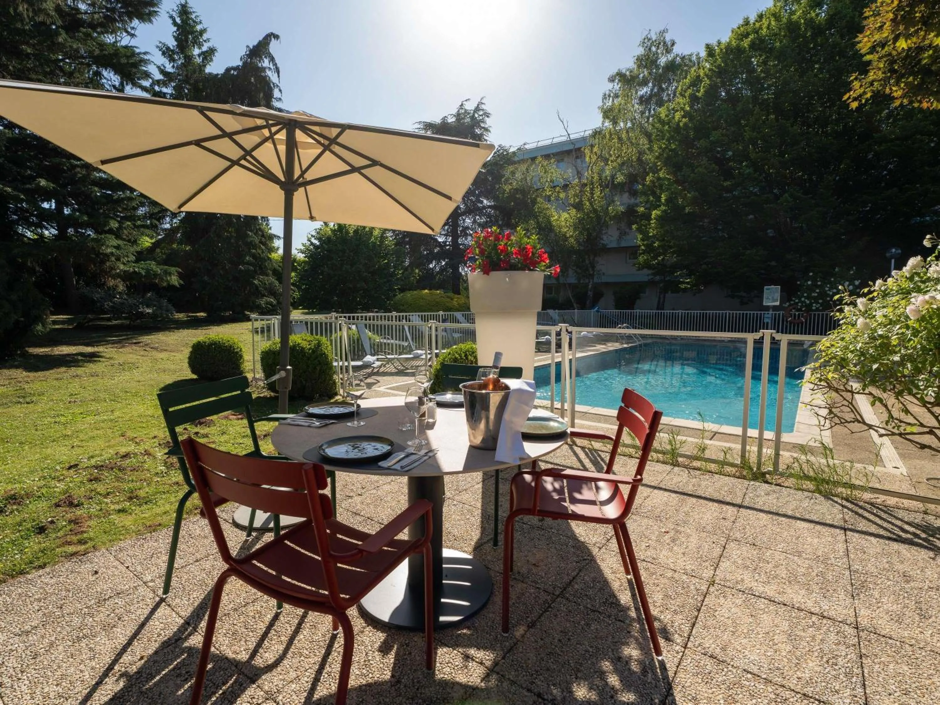 Restaurant/places to eat in Novotel Poissy Orgeval