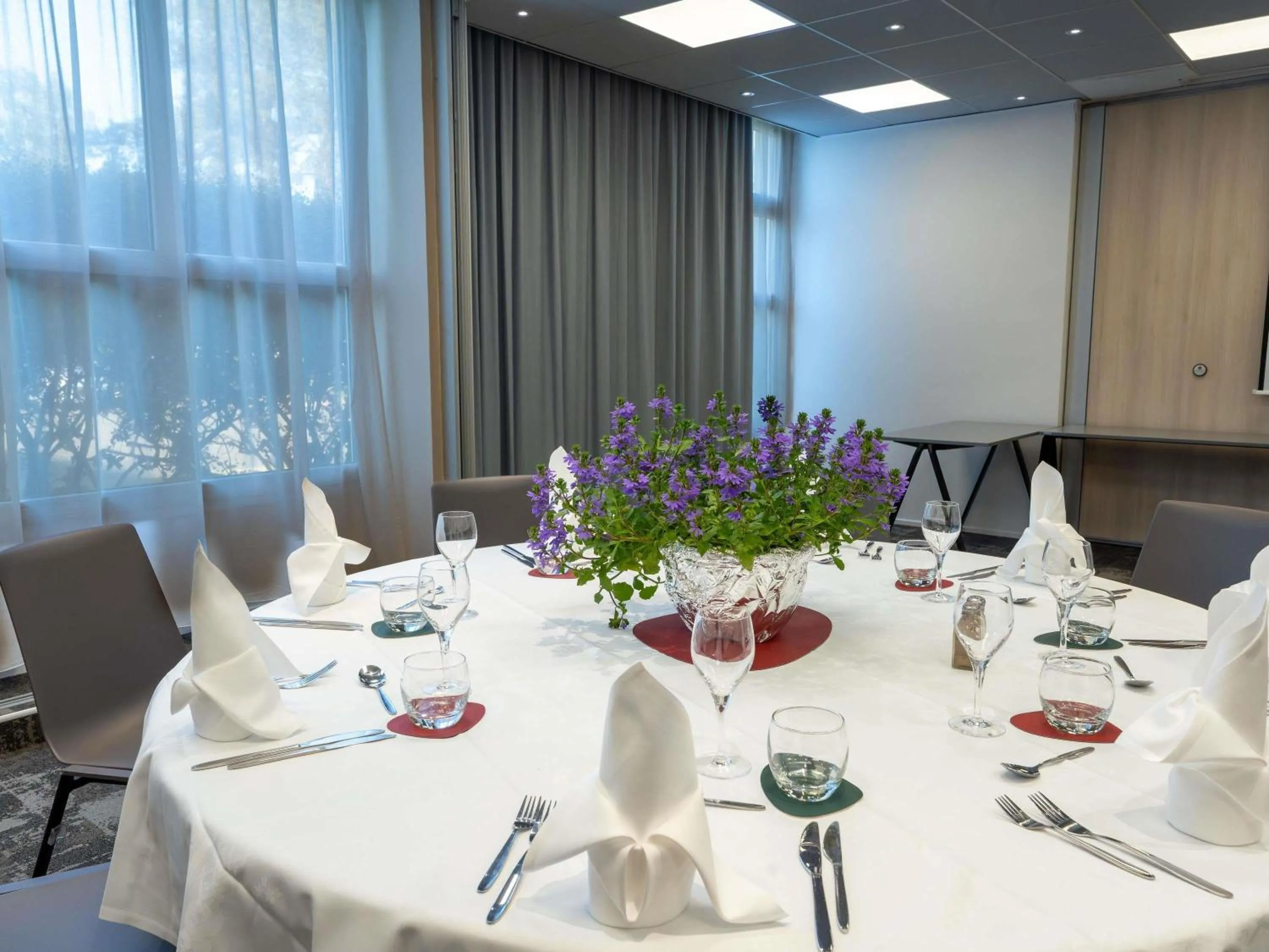 Meeting/conference room in Novotel Poissy Orgeval