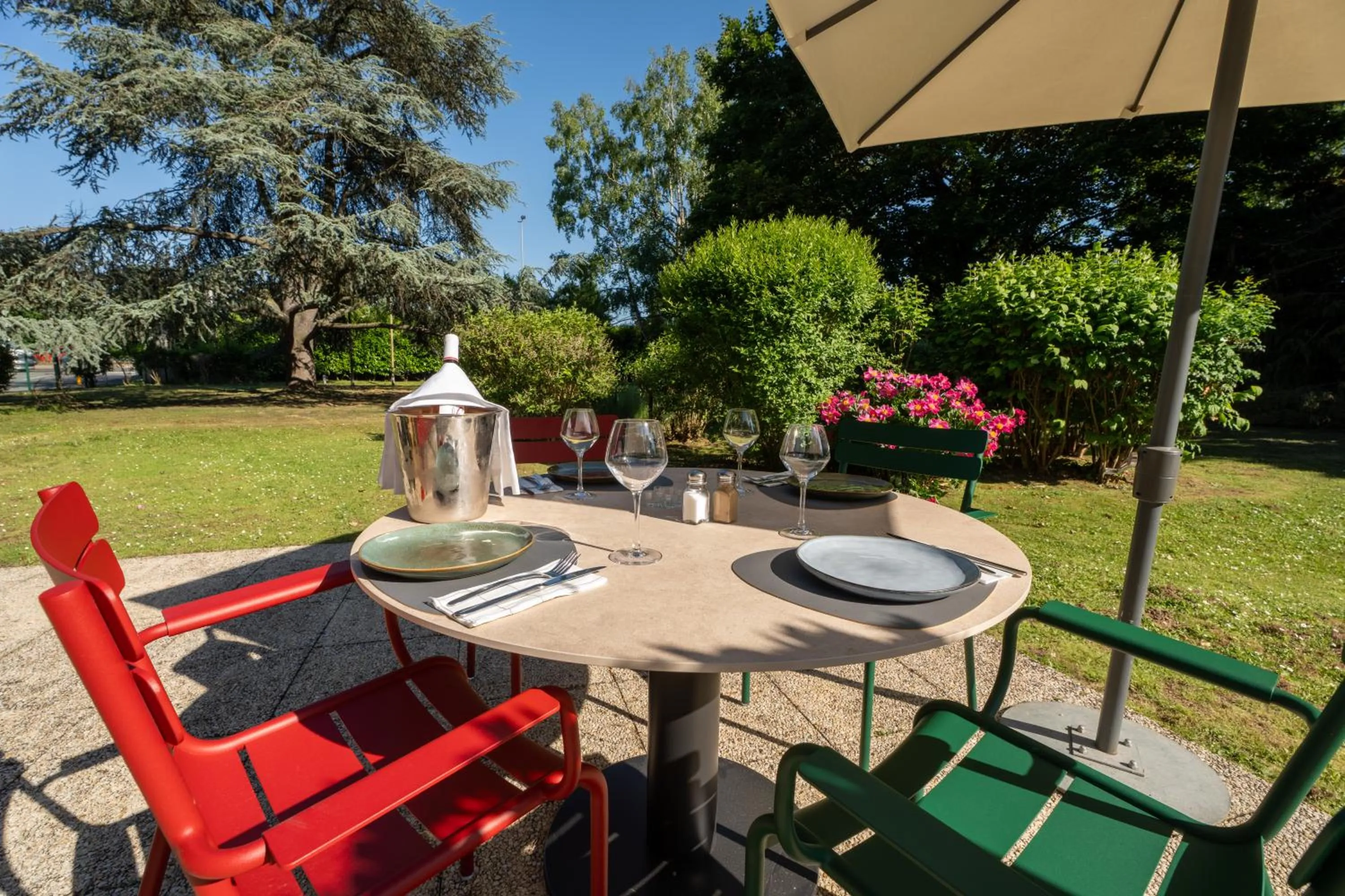 Patio in Novotel Poissy Orgeval