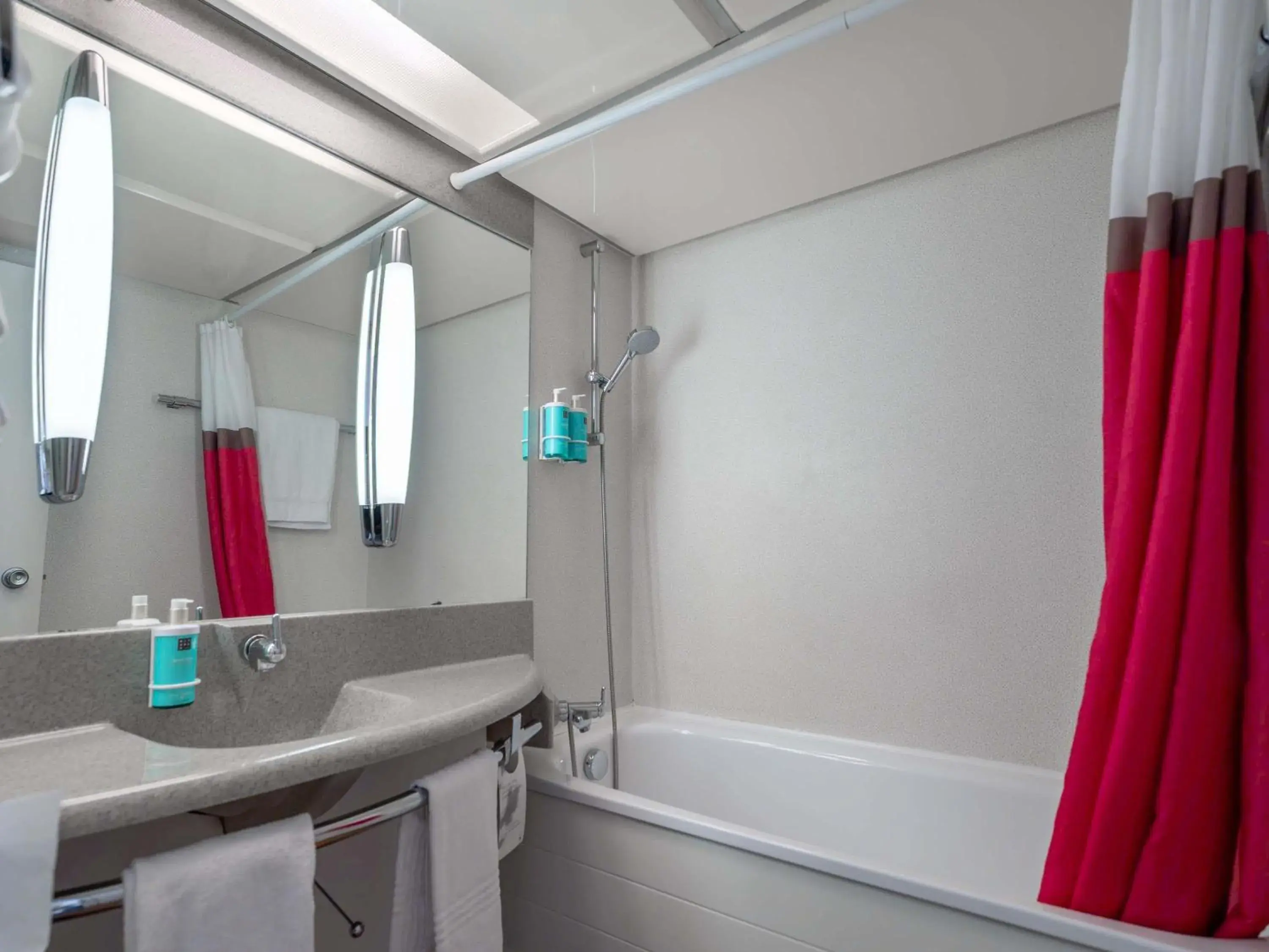 Bedroom in Novotel Poissy Orgeval Bedroom in Novotel Poissy Orgeval