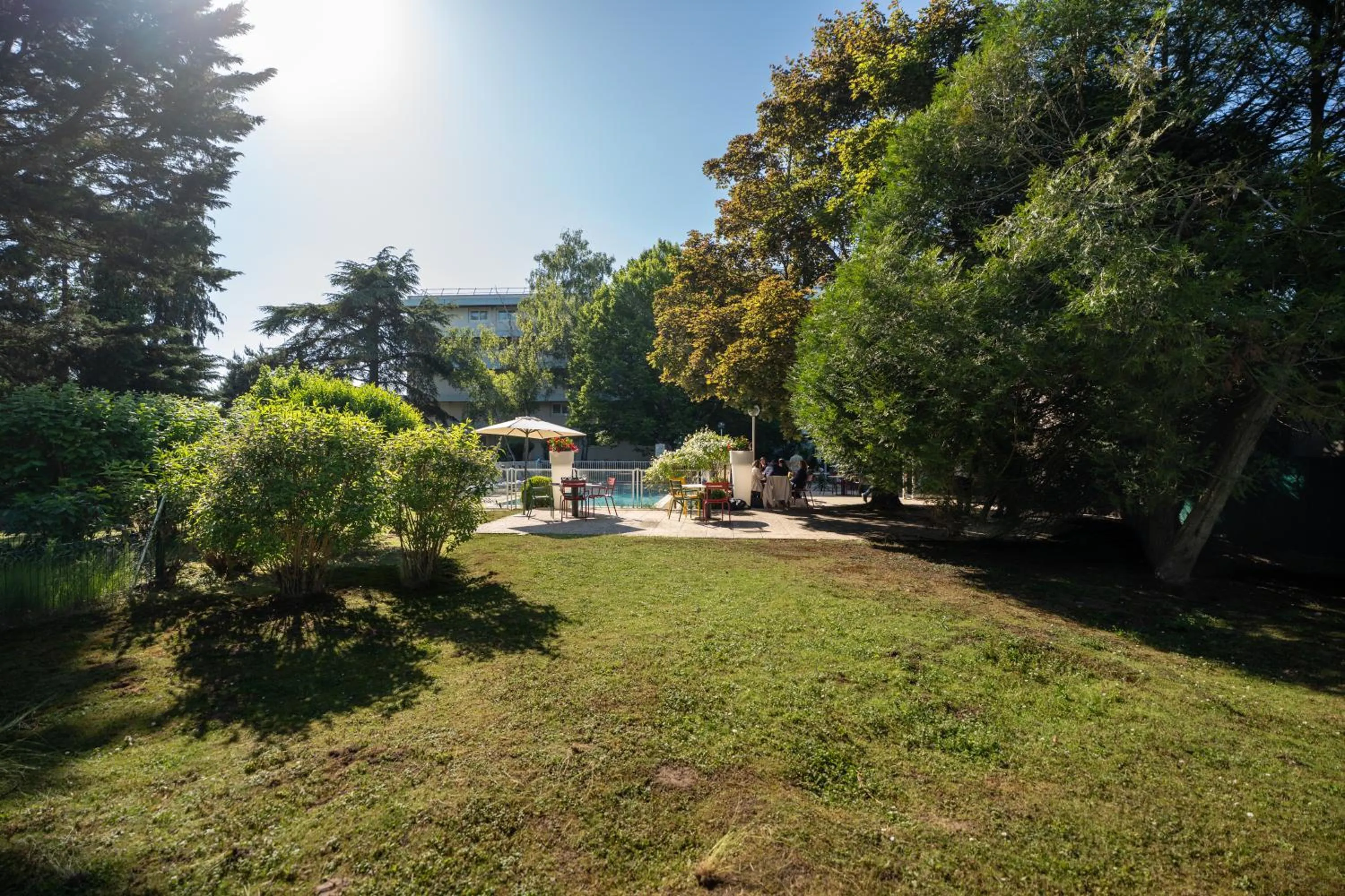 Garden in Novotel Poissy Orgeval