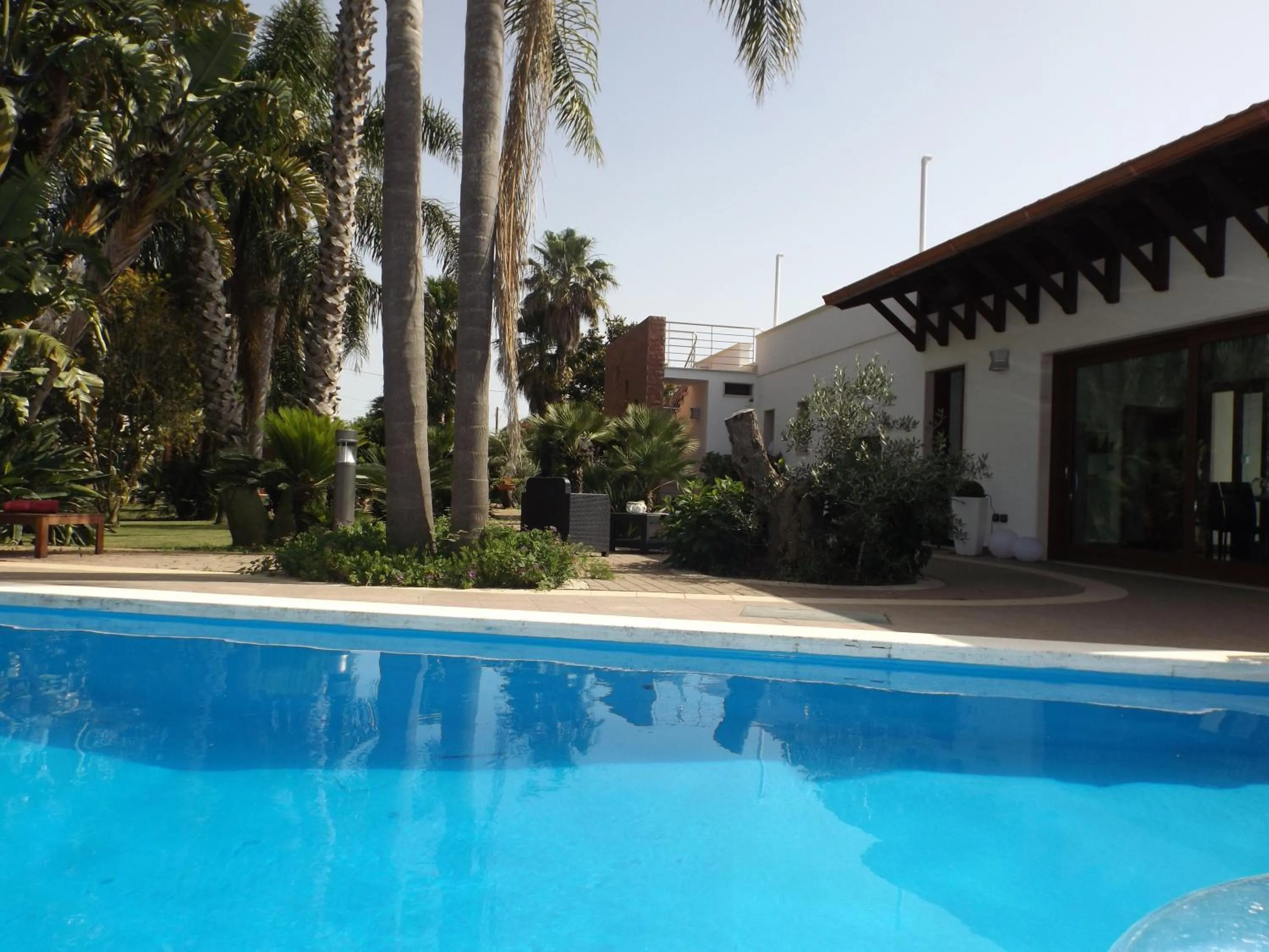 Swimming pool in Villetta Del Salento Exclusive B&B