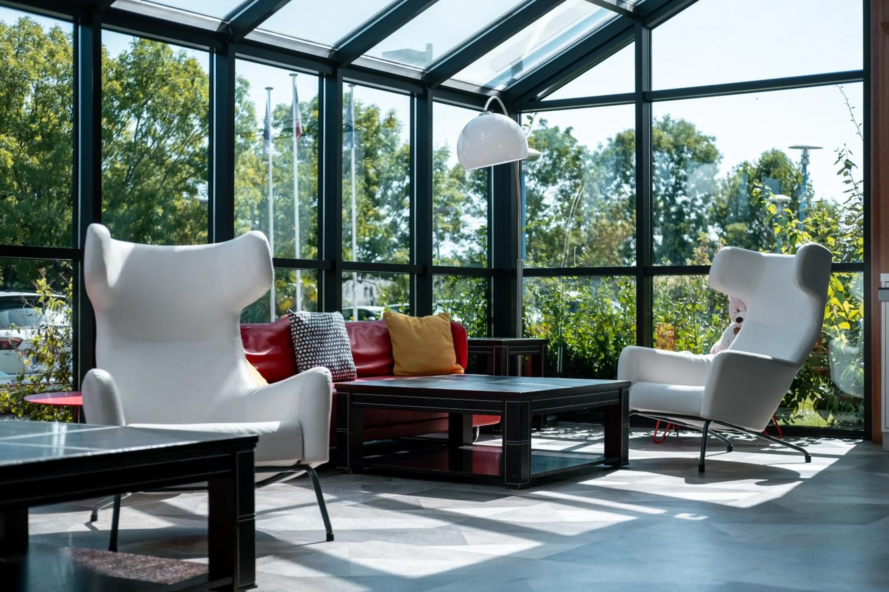 Seating area in Novotel Chartres