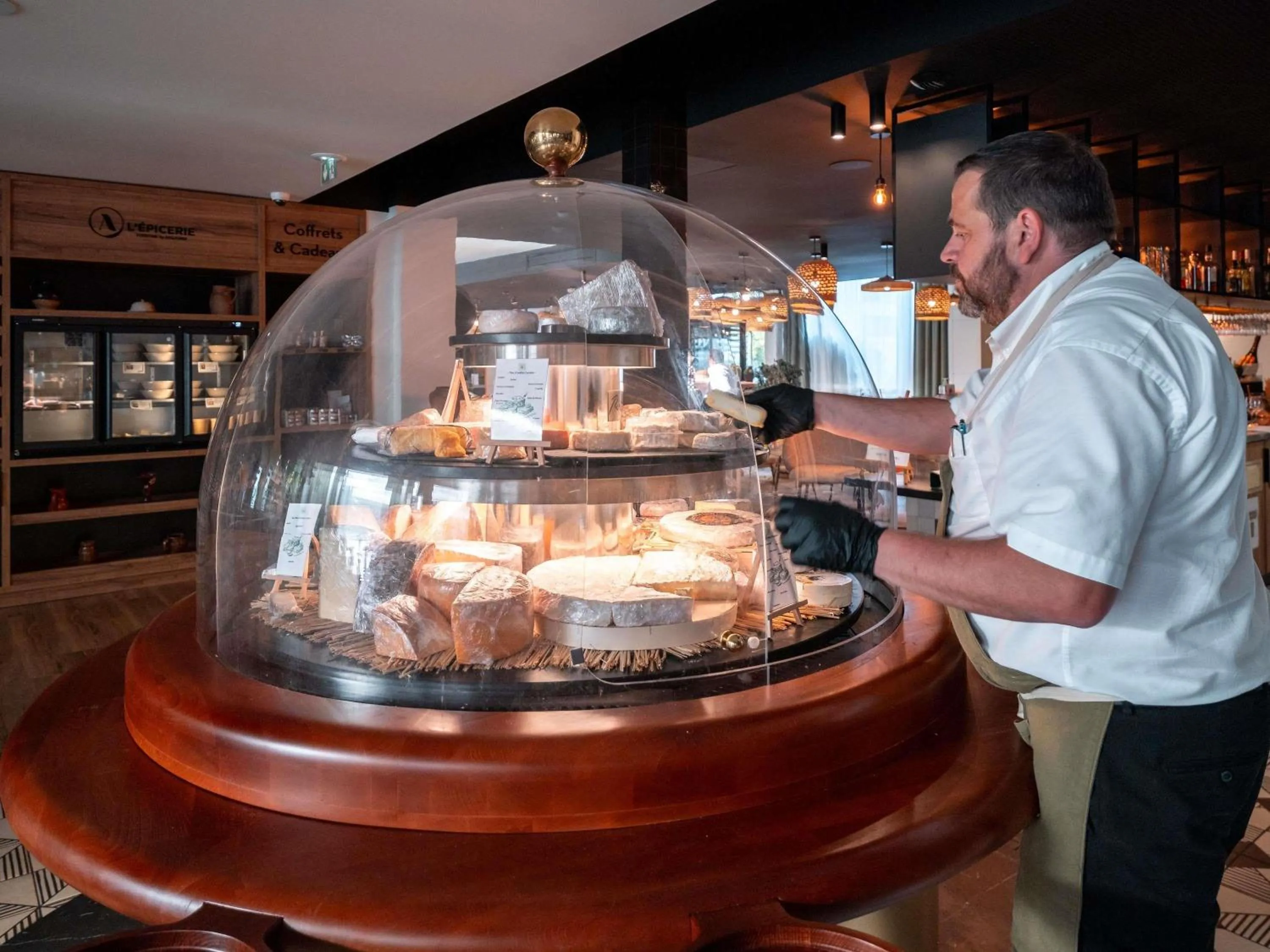 Restaurant/places to eat in Novotel Chartres