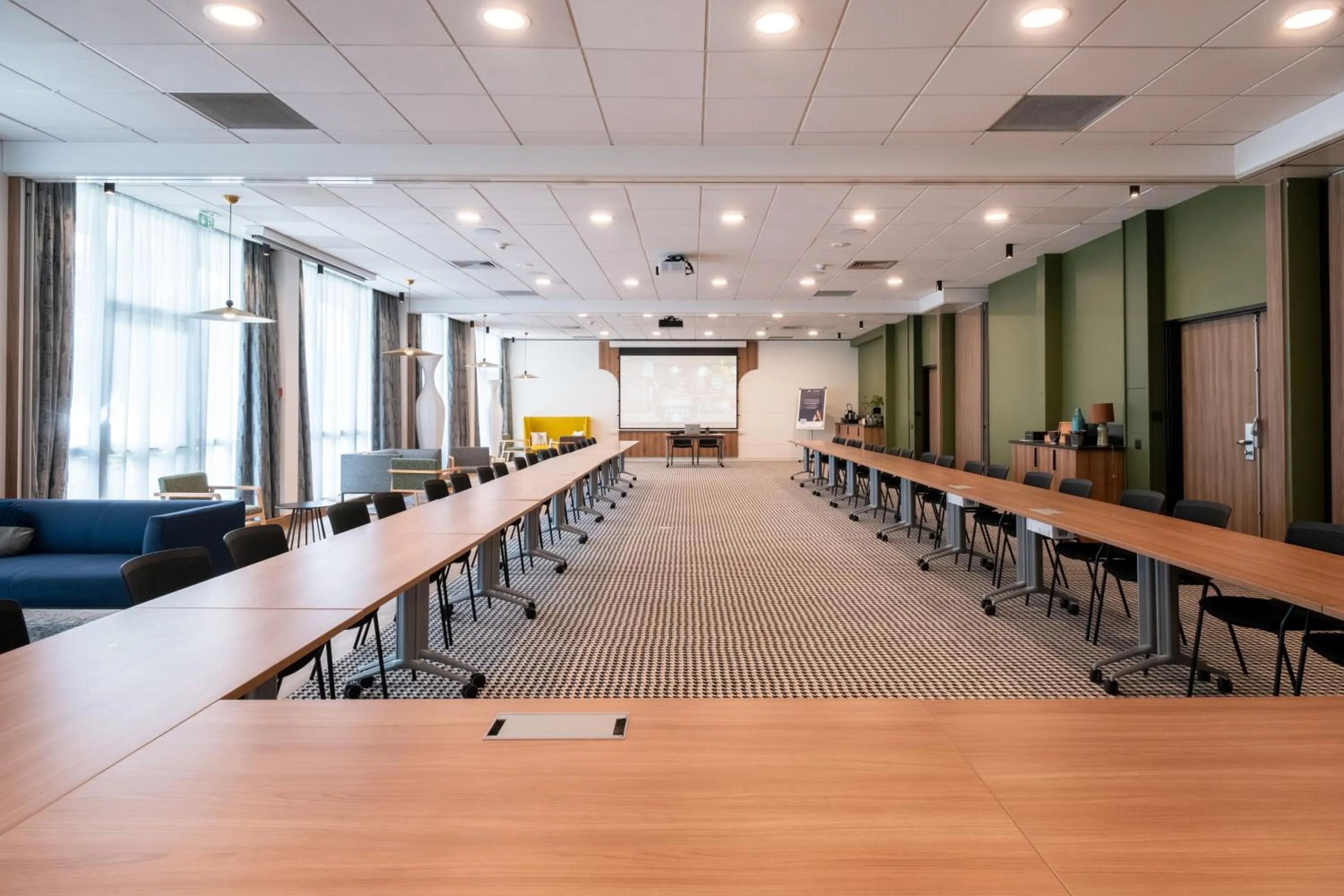 Meeting/conference room in Novotel Chartres