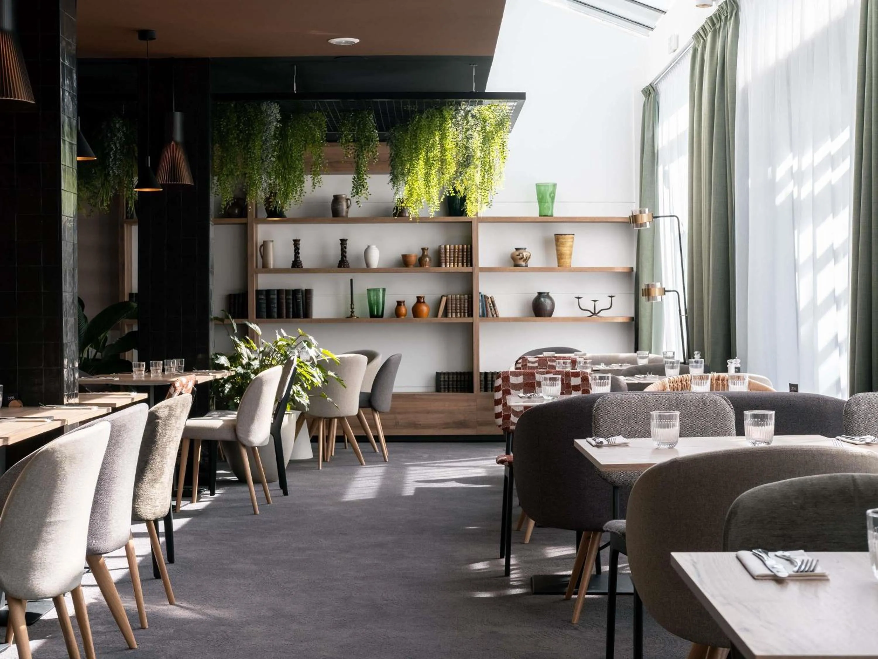 Restaurant/places to eat in Novotel Chartres