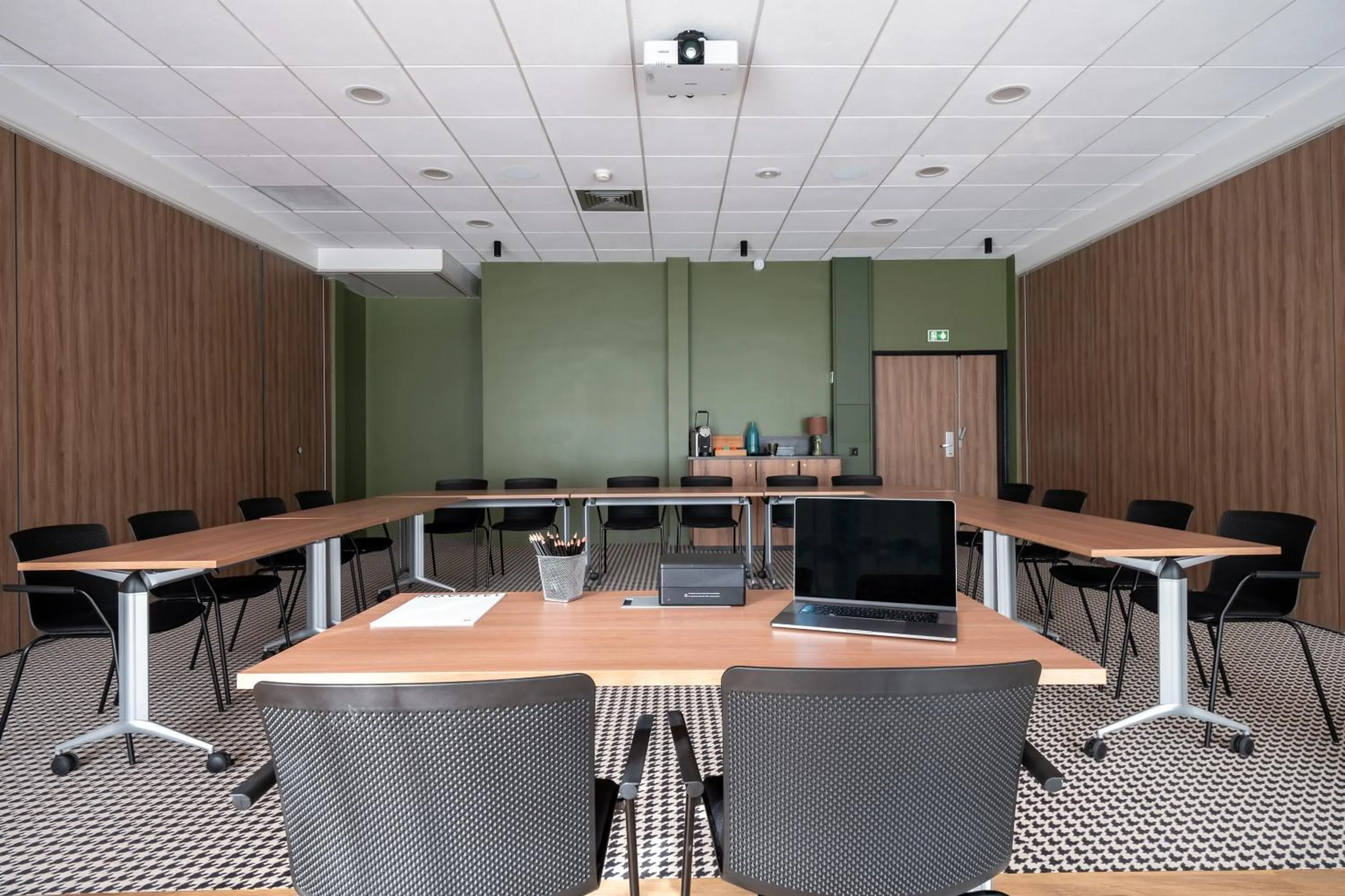 Meeting/conference room in Novotel Chartres