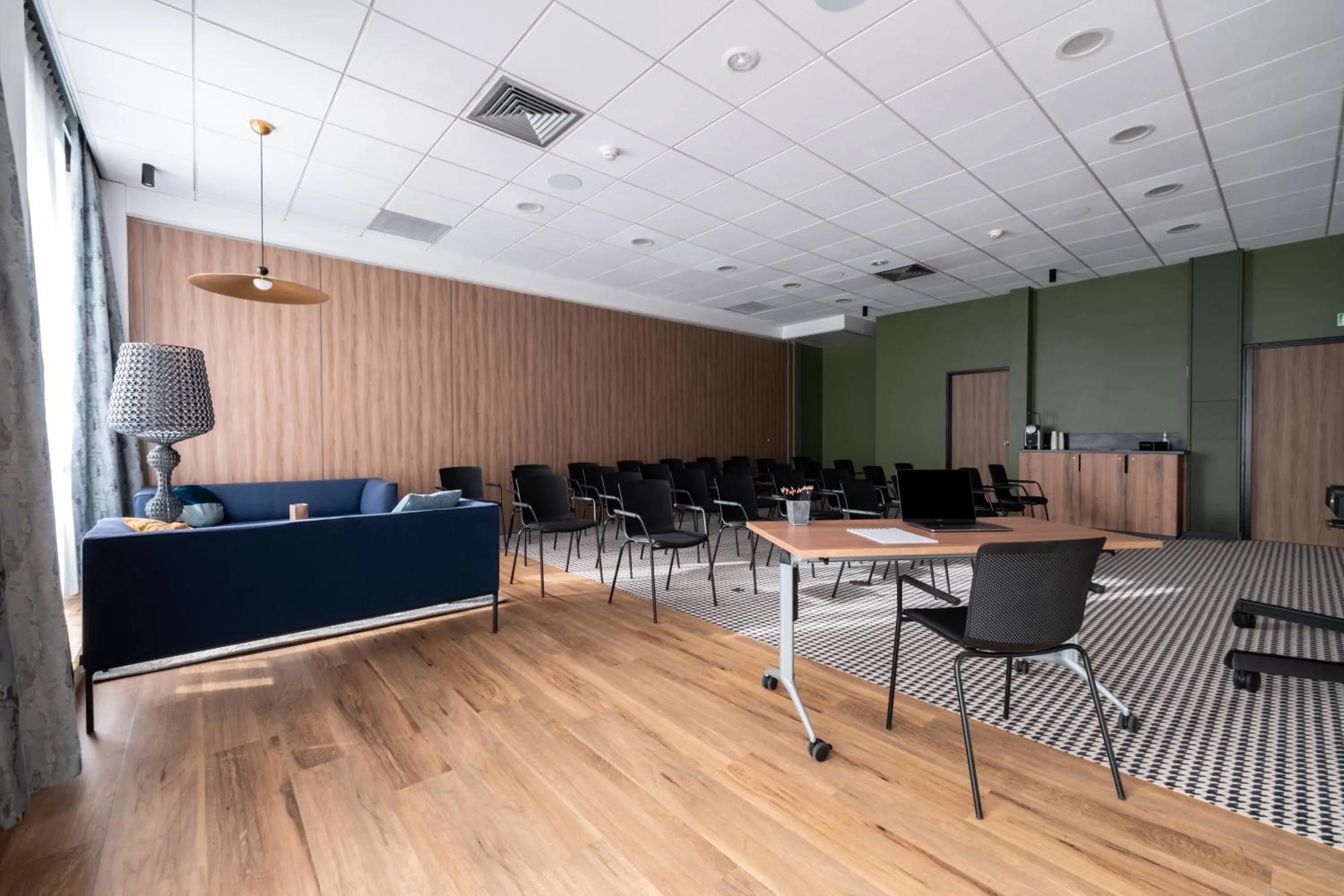 Meeting/conference room in Novotel Chartres