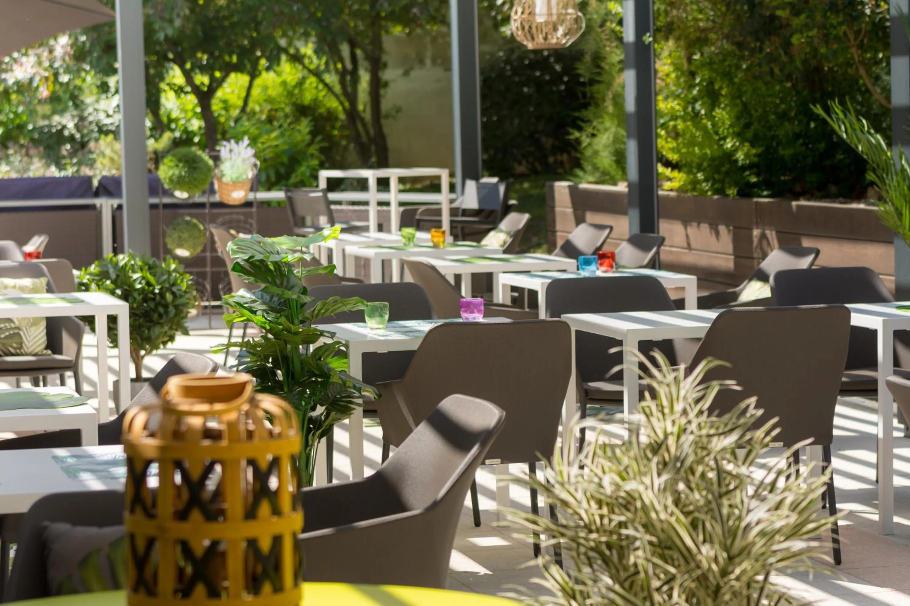 Restaurant/places to eat in Novotel Chartres