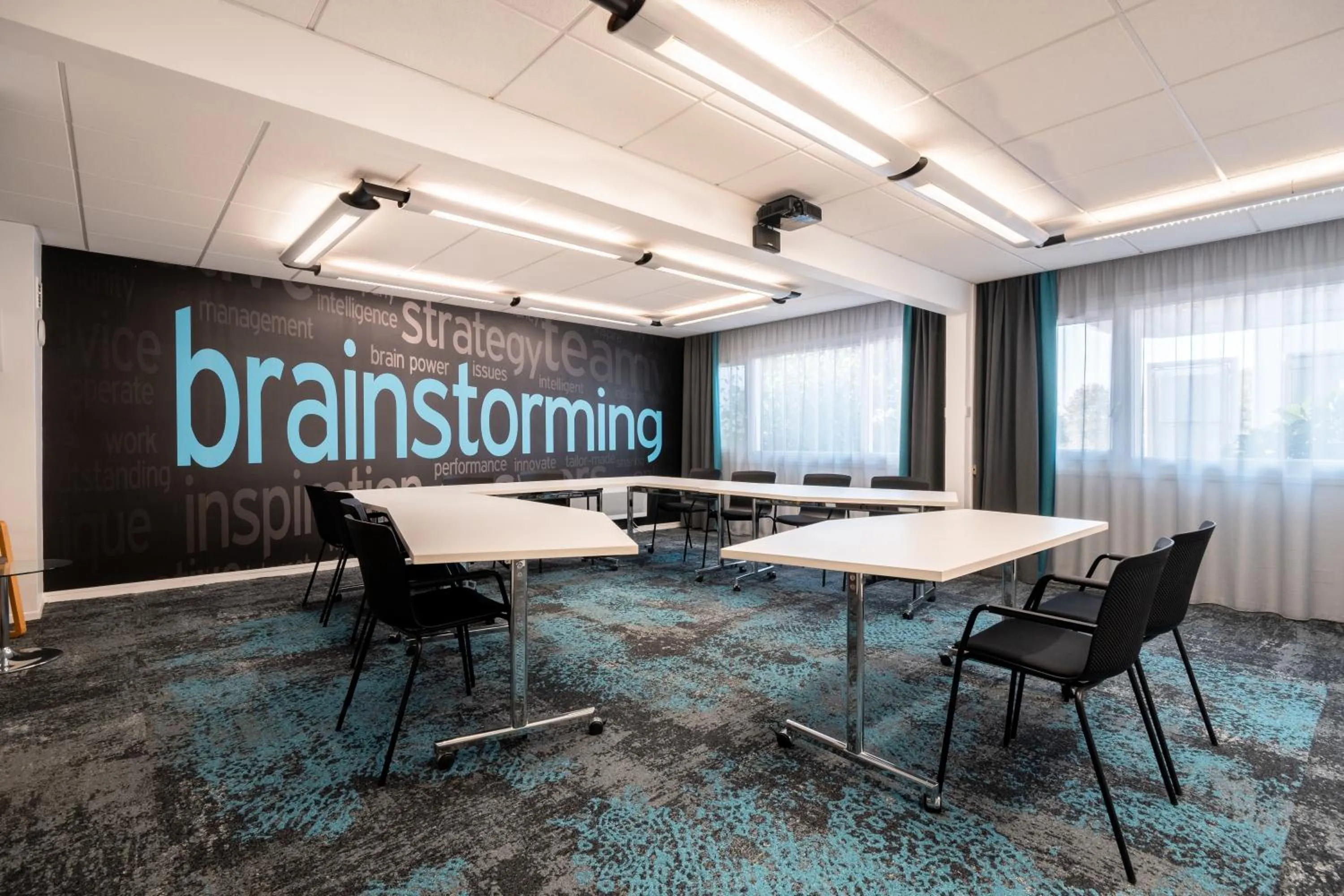 Meeting/conference room in Novotel Chartres