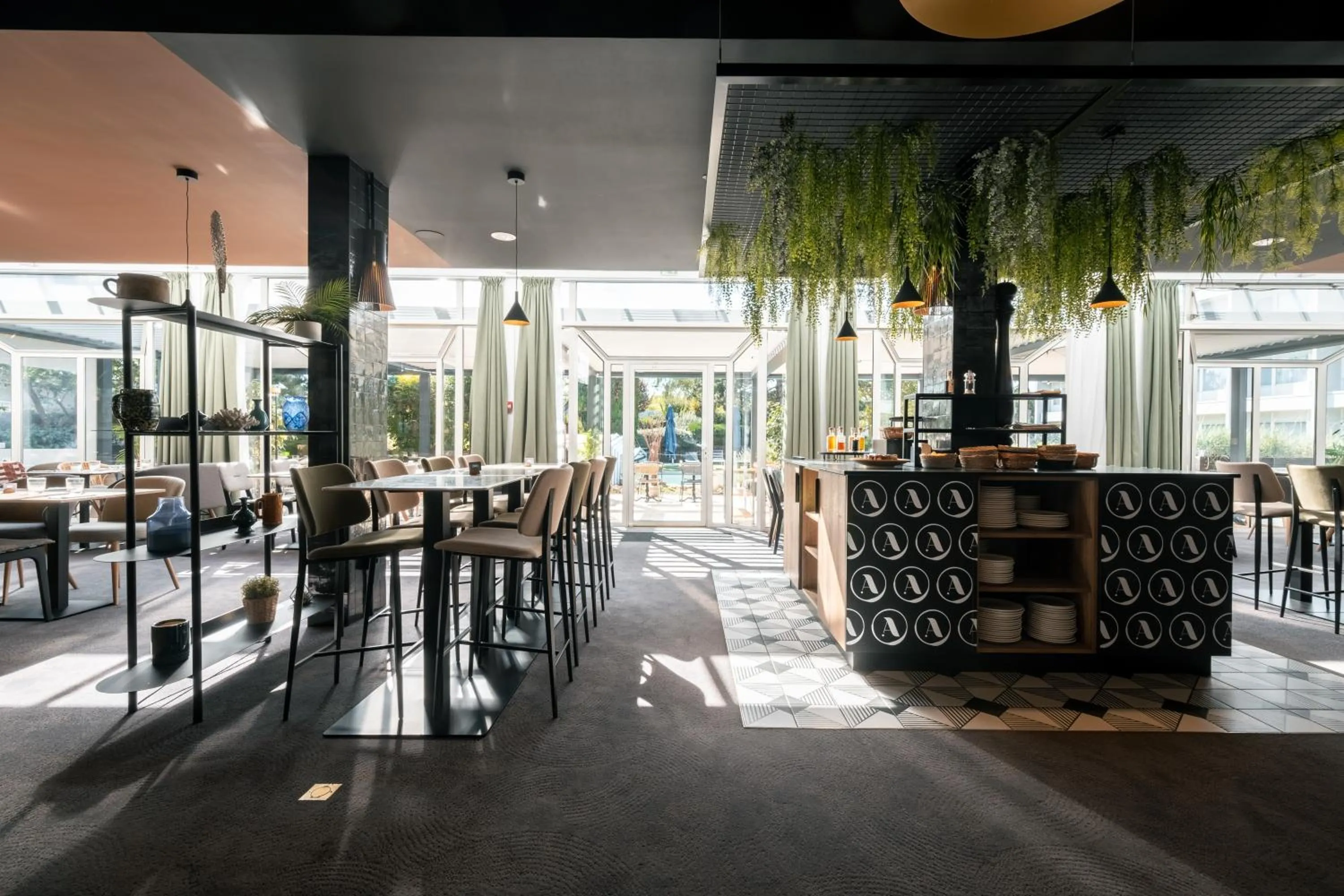 Restaurant/places to eat in Novotel Chartres