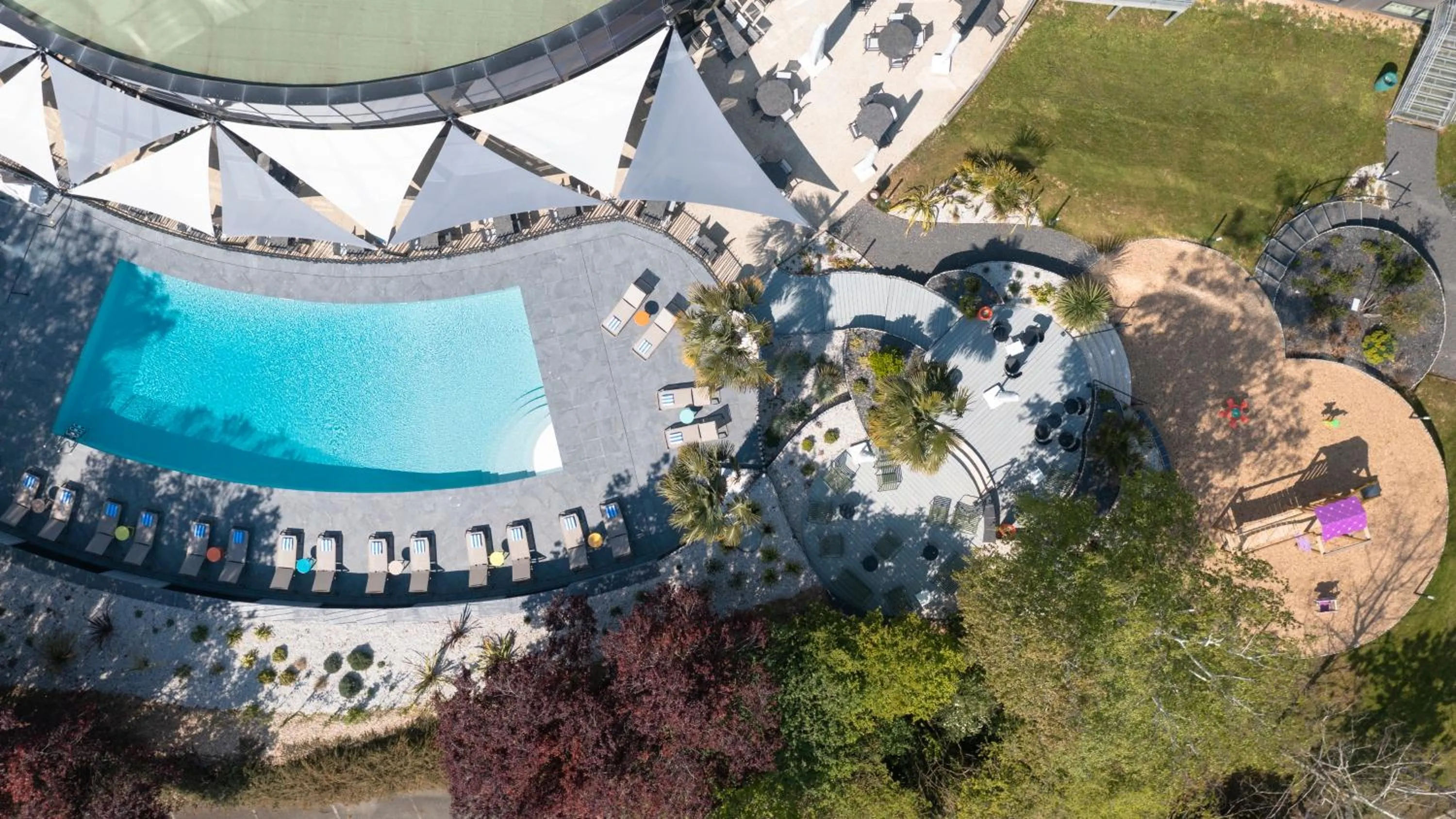 Bird's eye view in Novotel Poitiers Site du Futuroscope