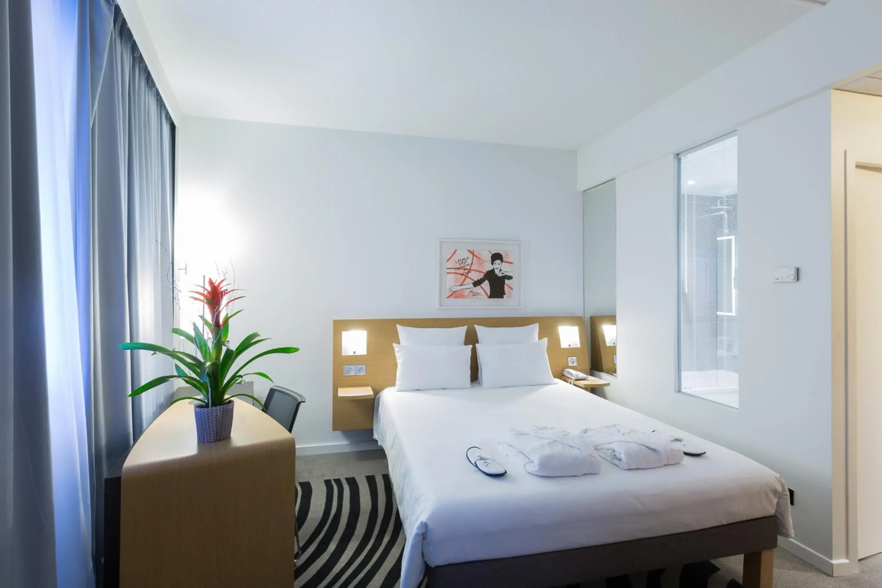 Executive Double Room in Novotel Poitiers Site du Futuroscope Executive Double Room in Novotel Poitiers Site du Futuroscope