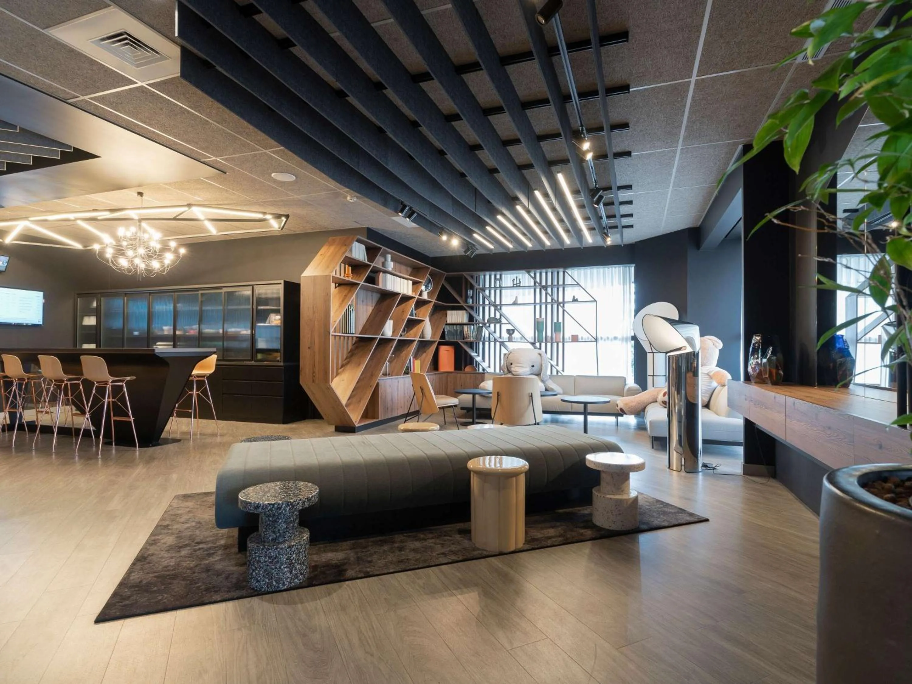 Property building in Novotel Poitiers Site du Futuroscope