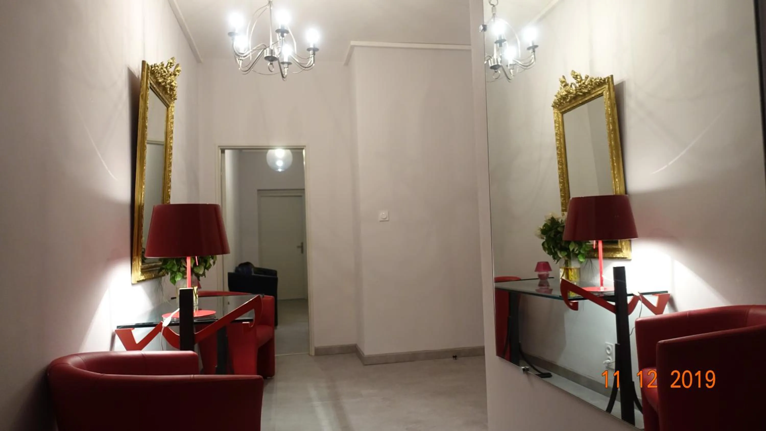 Lobby or reception in AU COEUR DES LICES *** CENTRE HISTORIQUE AVIGNON