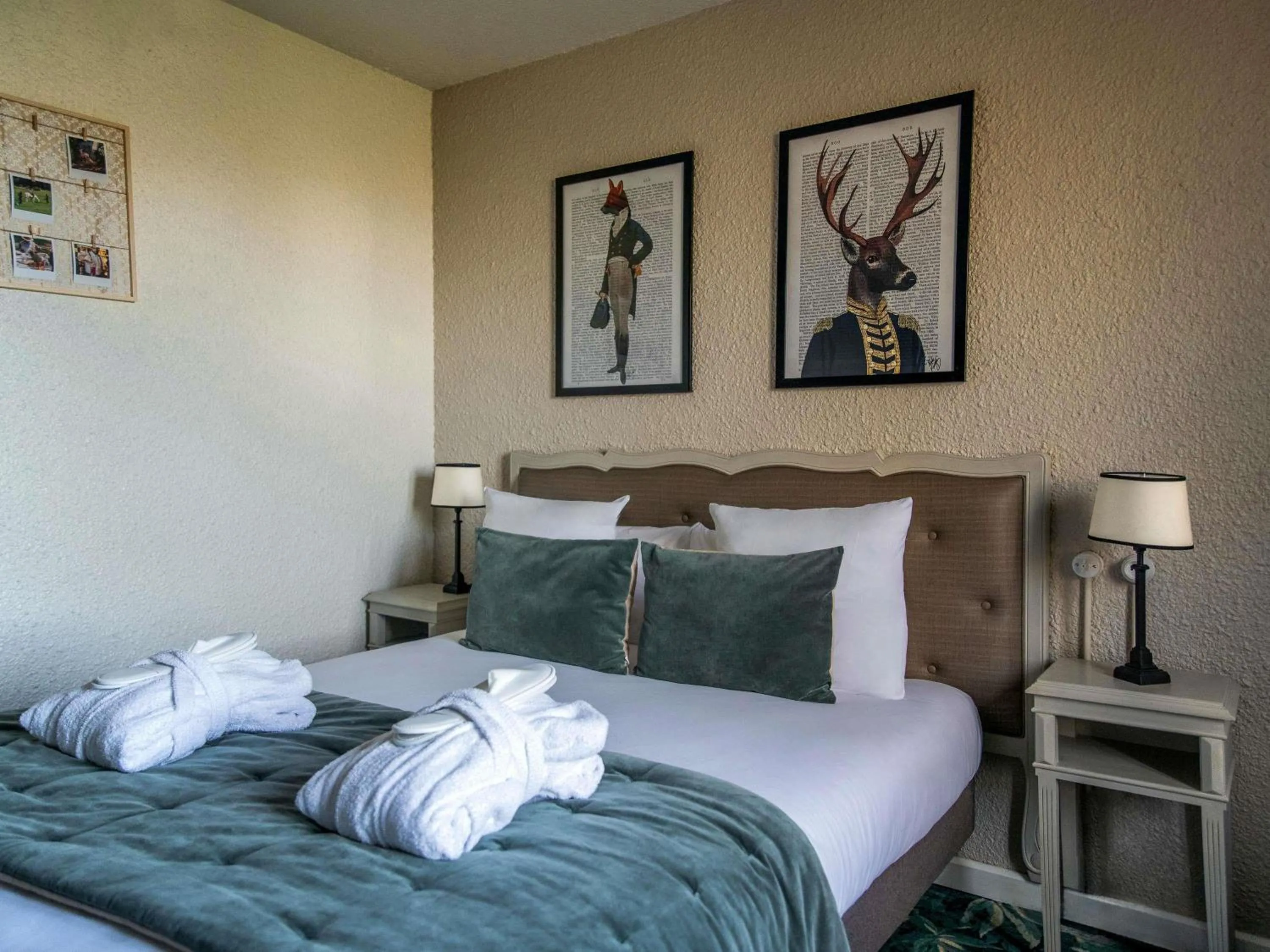 Bedroom, Bed in Hotel Novotel Domaine de Maffliers - Paris Val-d'Oise