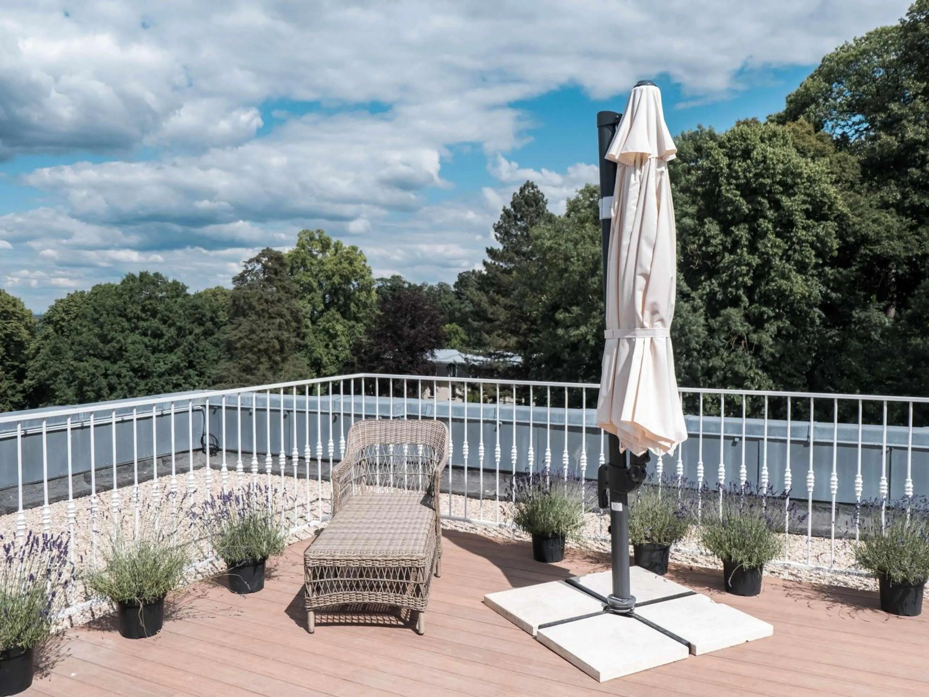 Photo of the whole room in Hotel Novotel Domaine de Maffliers - Paris Val-d'Oise