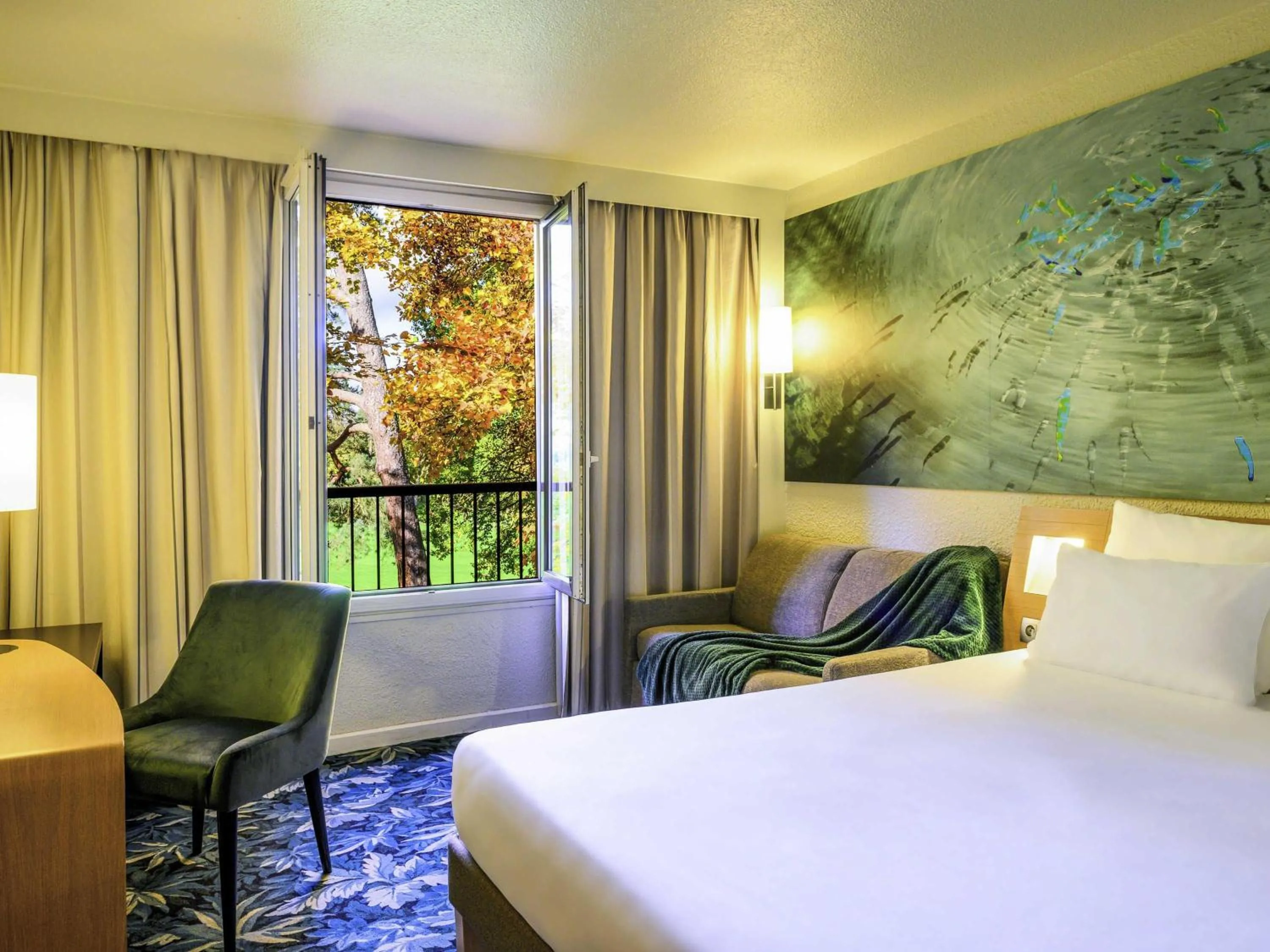 Bedroom, Bed in Hotel Novotel Domaine de Maffliers - Paris Val-d'Oise