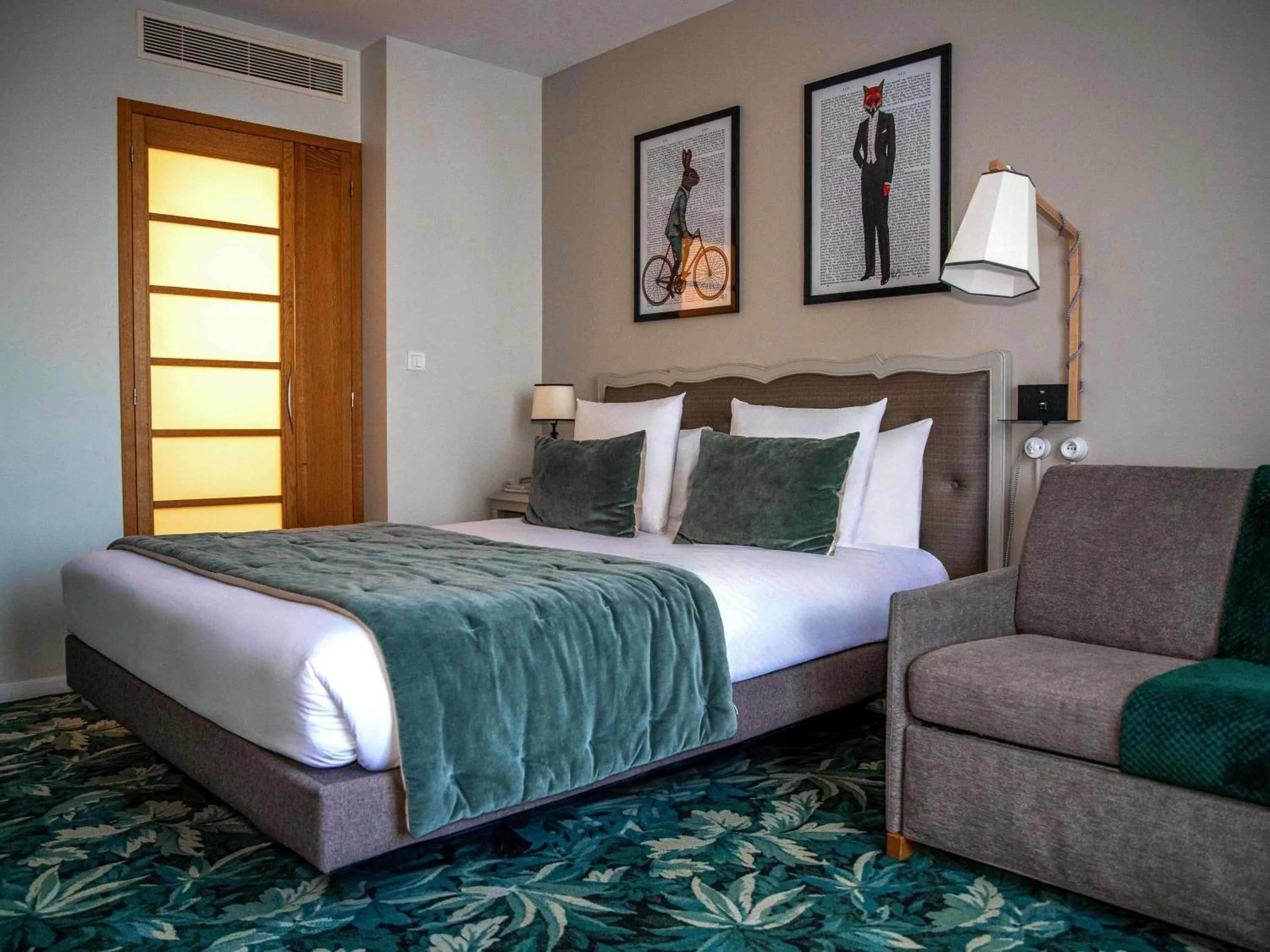 Bedroom, Bed in Hotel Novotel Domaine de Maffliers - Paris Val-d'Oise