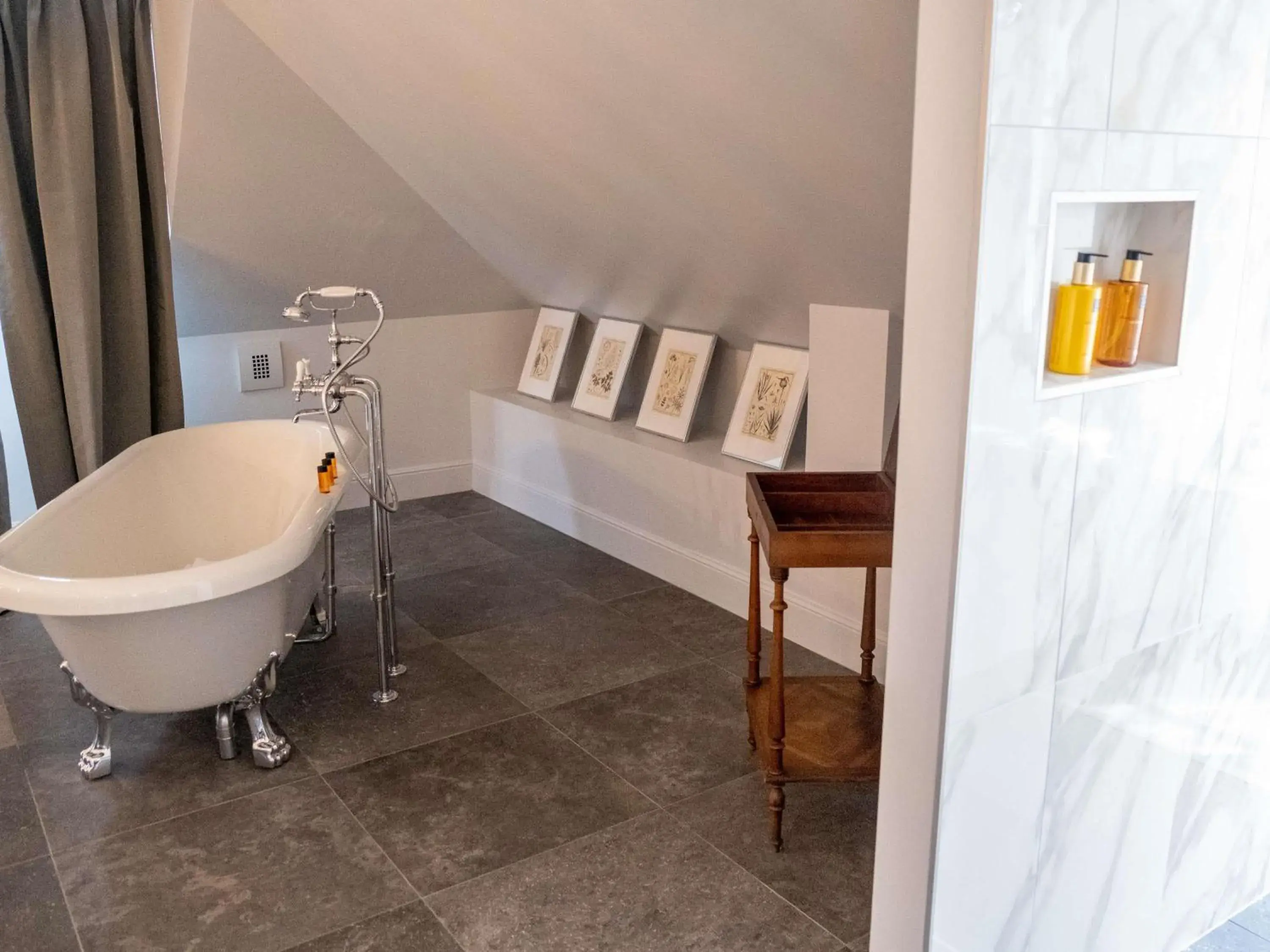 Deluxe Double Suite in Duplex with Terrace in Hotel Novotel Domaine de Maffliers - Paris Val-d'Oise Deluxe Double Suite in Duplex with Terrace in Hotel Novotel Domaine de Maffliers - Paris Val-d'Oise