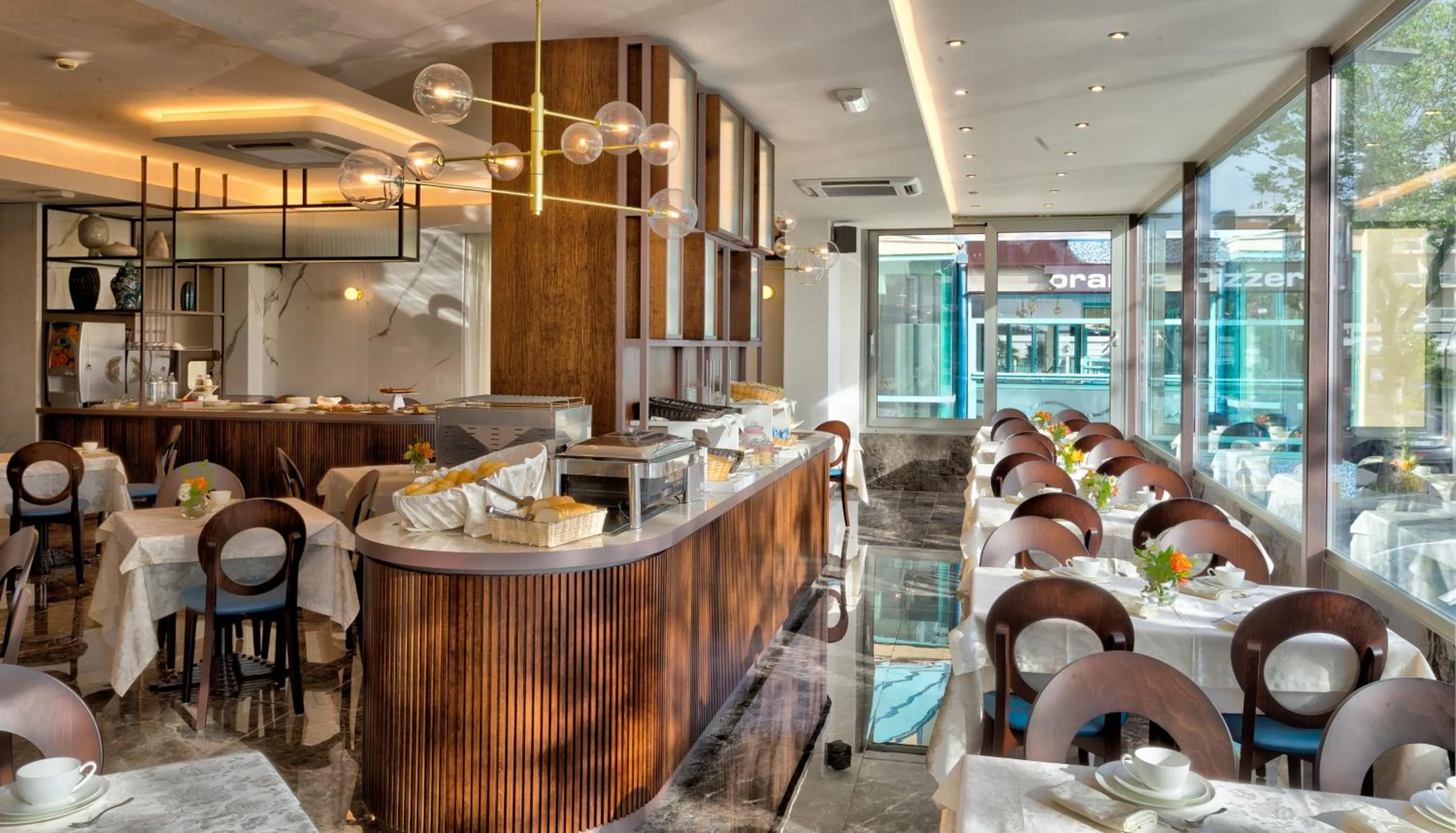 Restaurant/places to eat in Hotel Vistamare