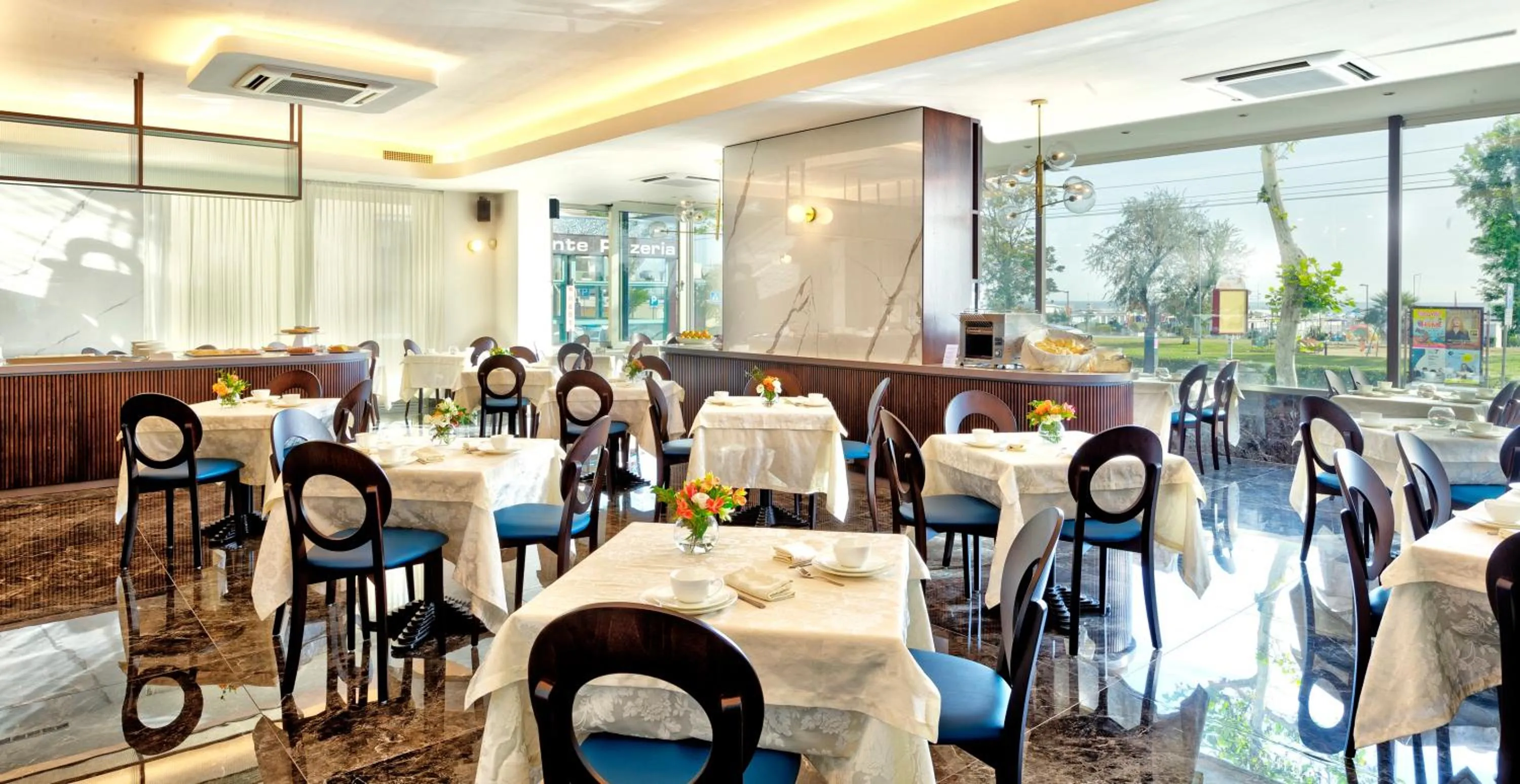 Restaurant/places to eat in Hotel Vistamare