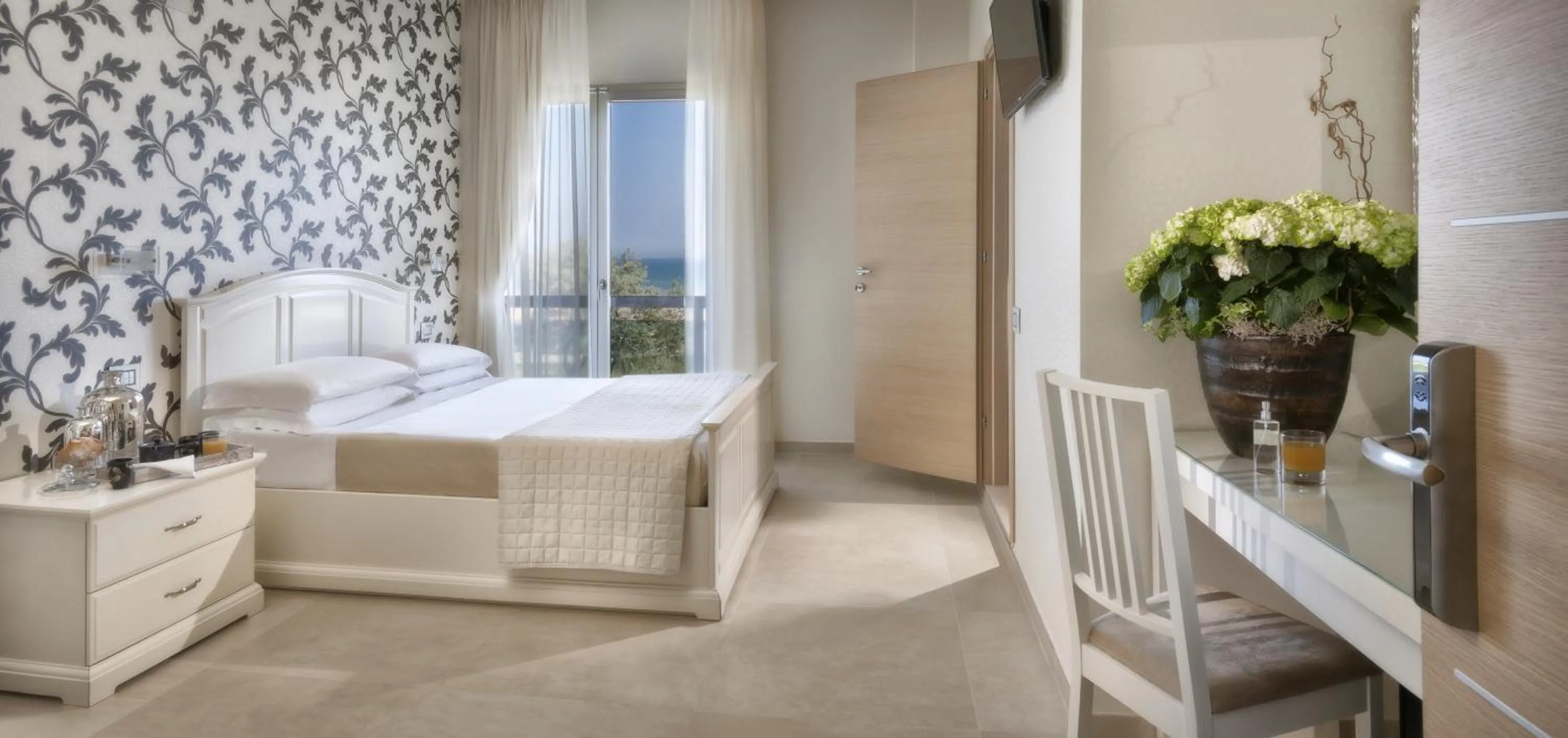 Photo of the whole room, Bed in Hotel Vistamare