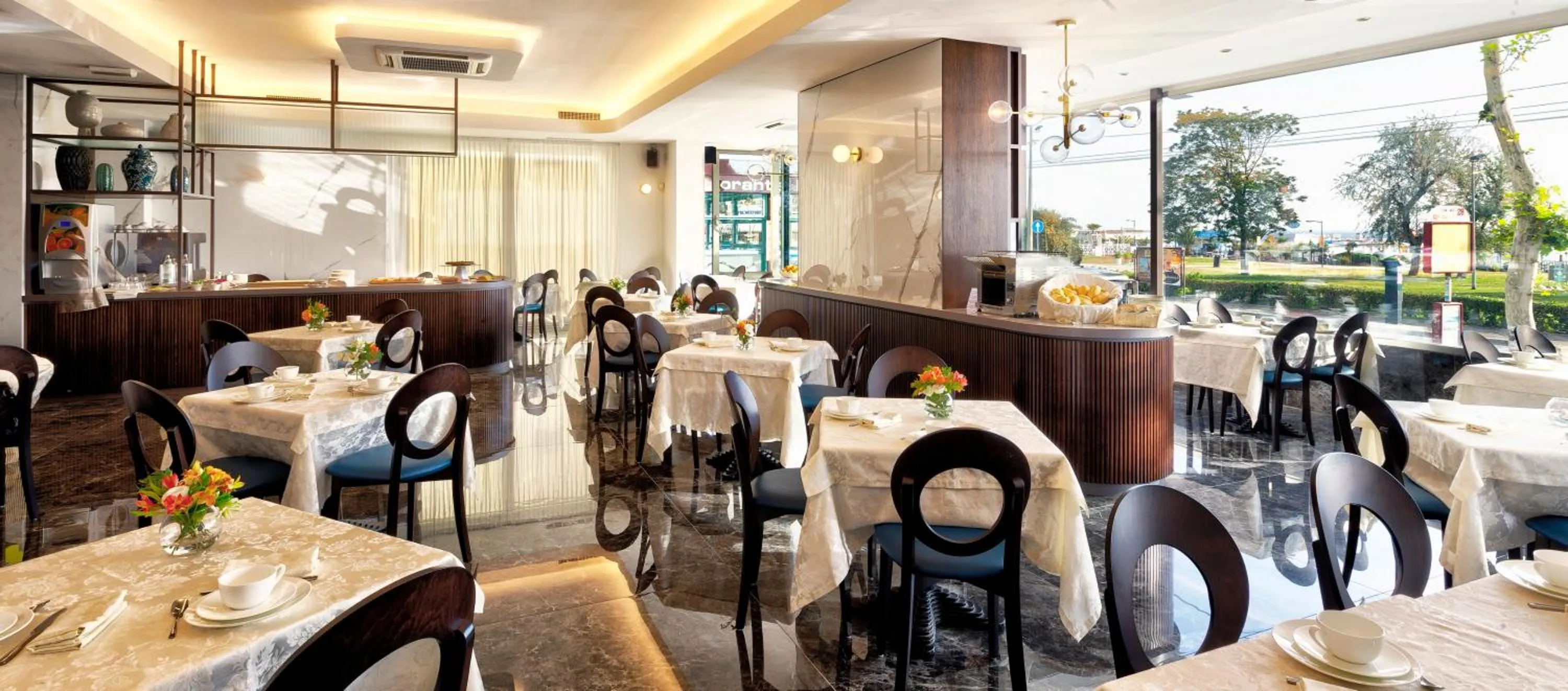 Restaurant/places to eat in Hotel Vistamare