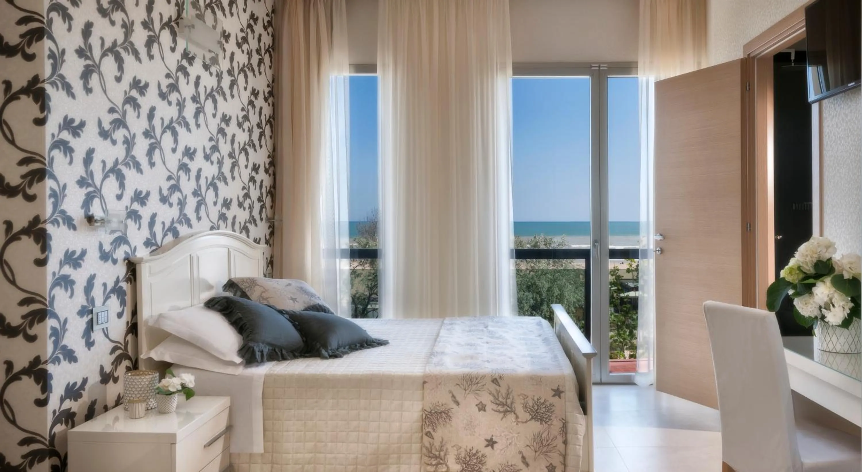Photo of the whole room, Bed in Hotel Vistamare