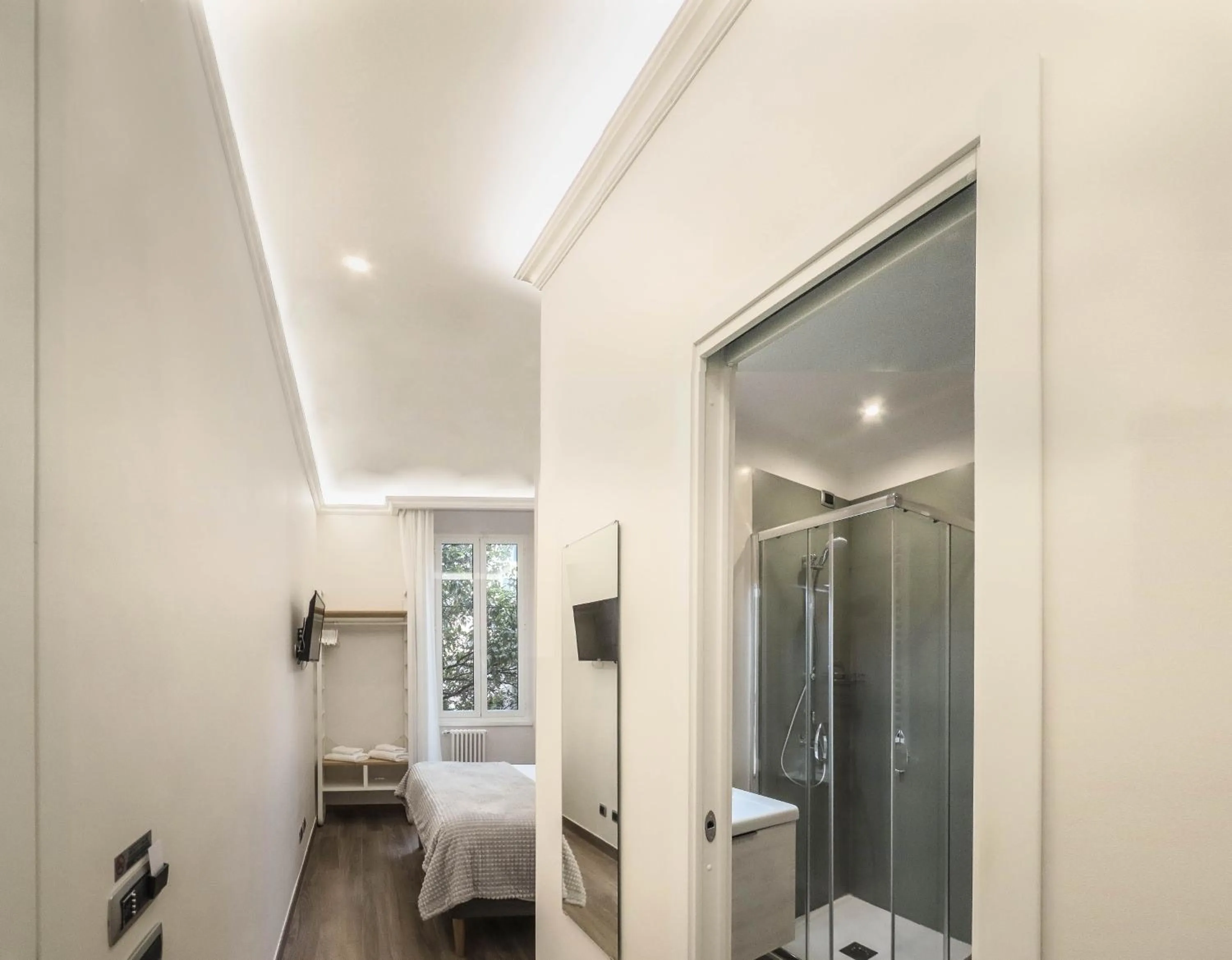 Shower in My Maison 109 Guest House