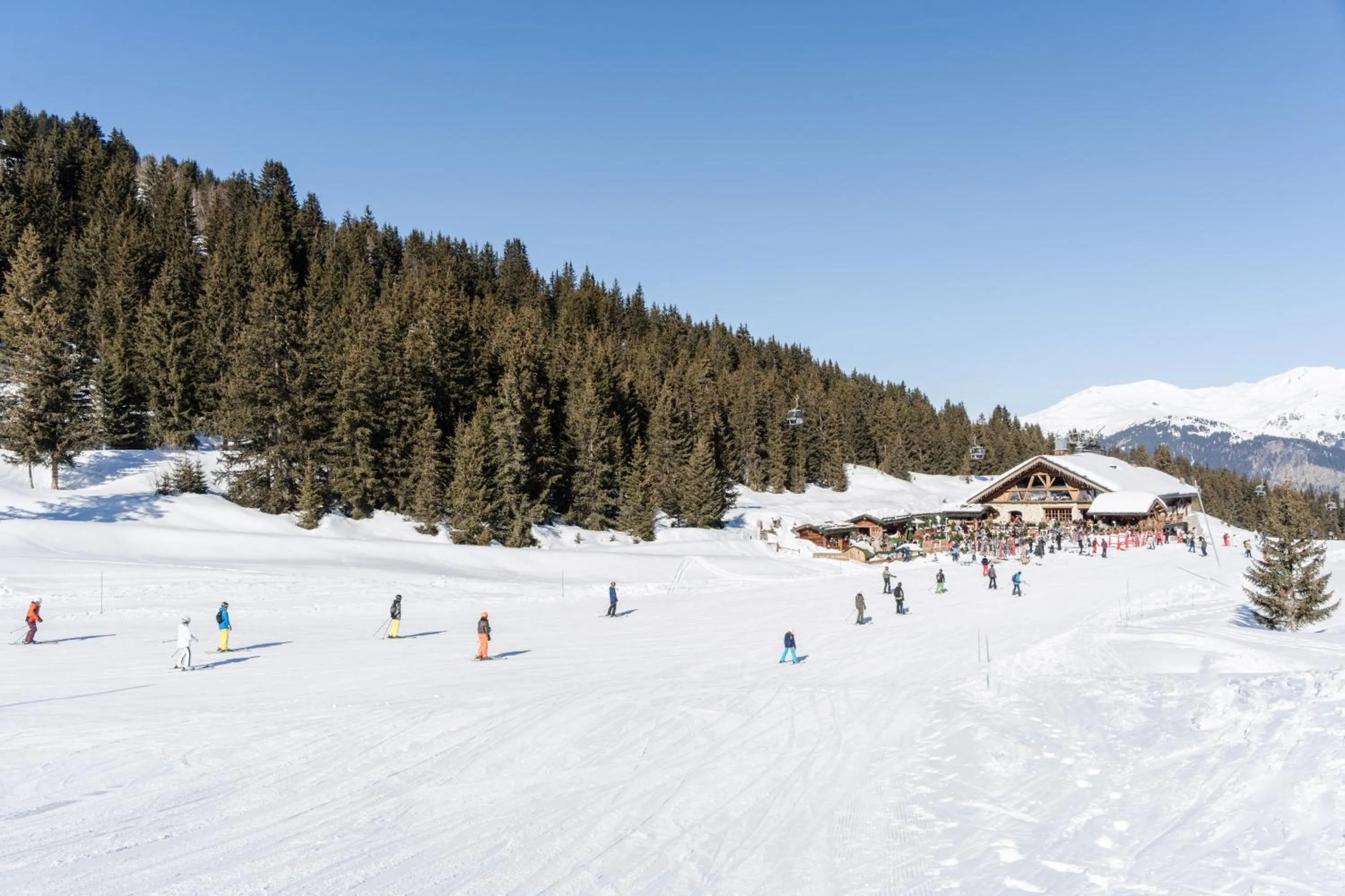 Skiing in Lake Hotel Courchevel 1850