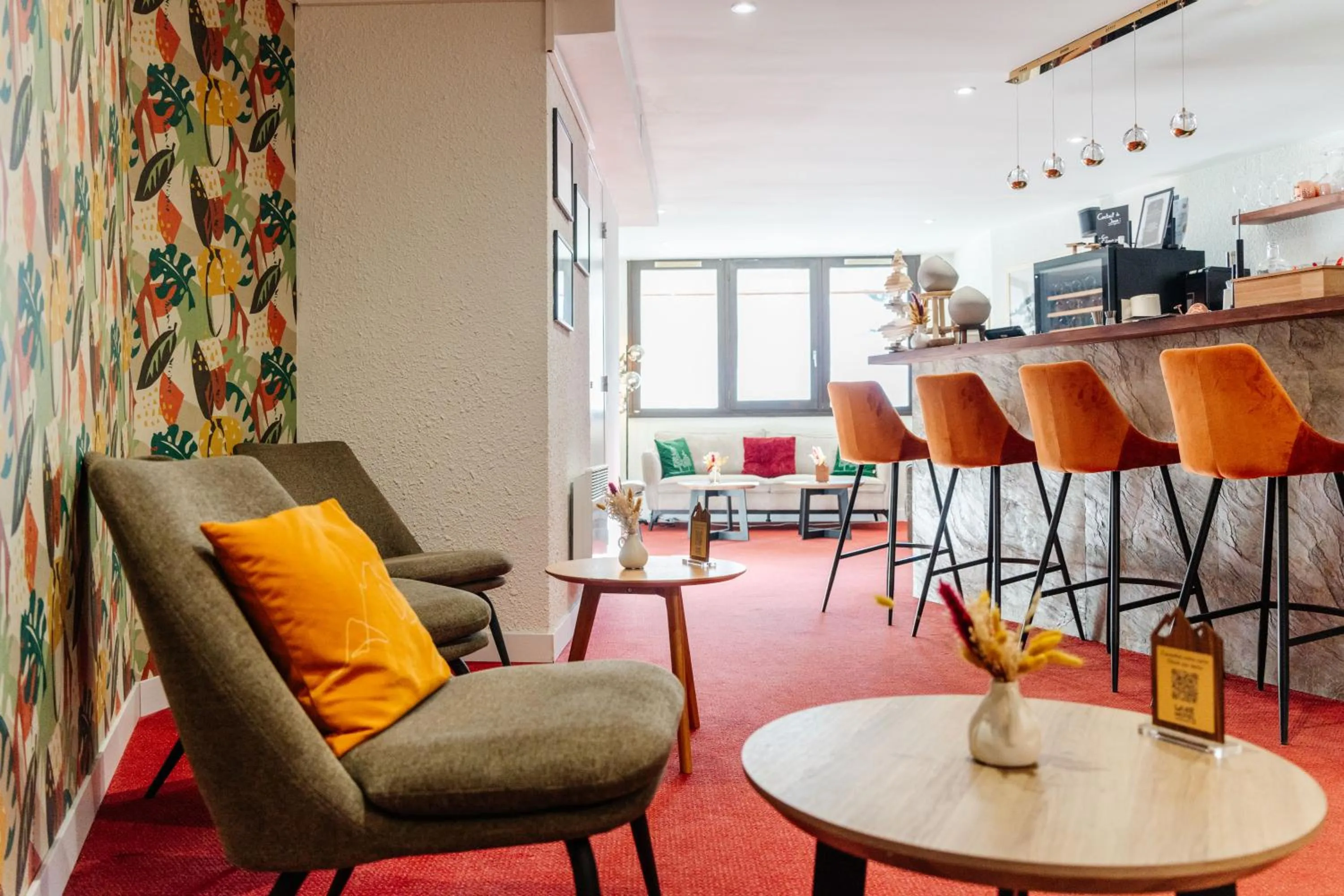 Lounge or bar in Lake Hotel Courchevel 1850
