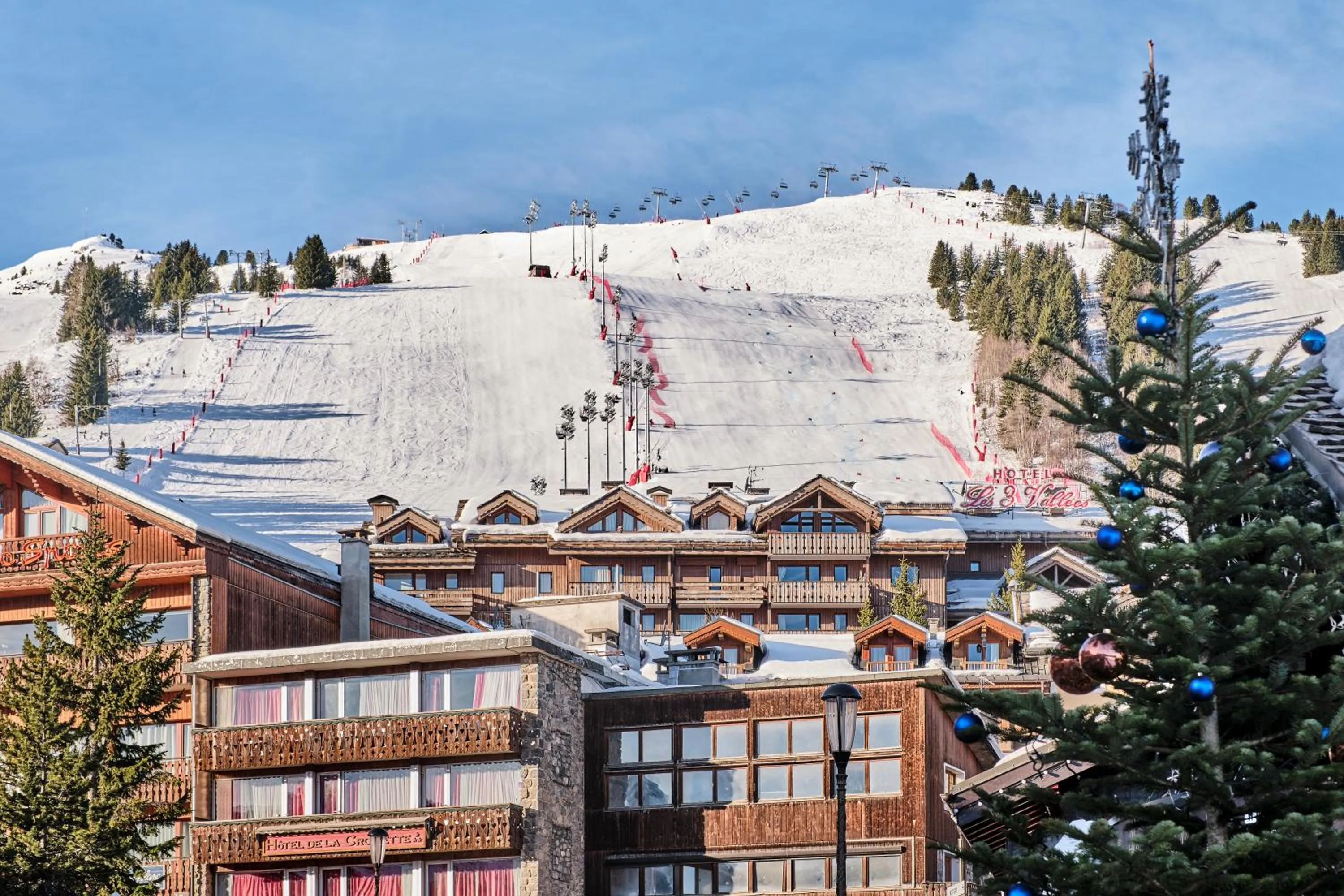 Skiing in Lake Hotel Courchevel 1850