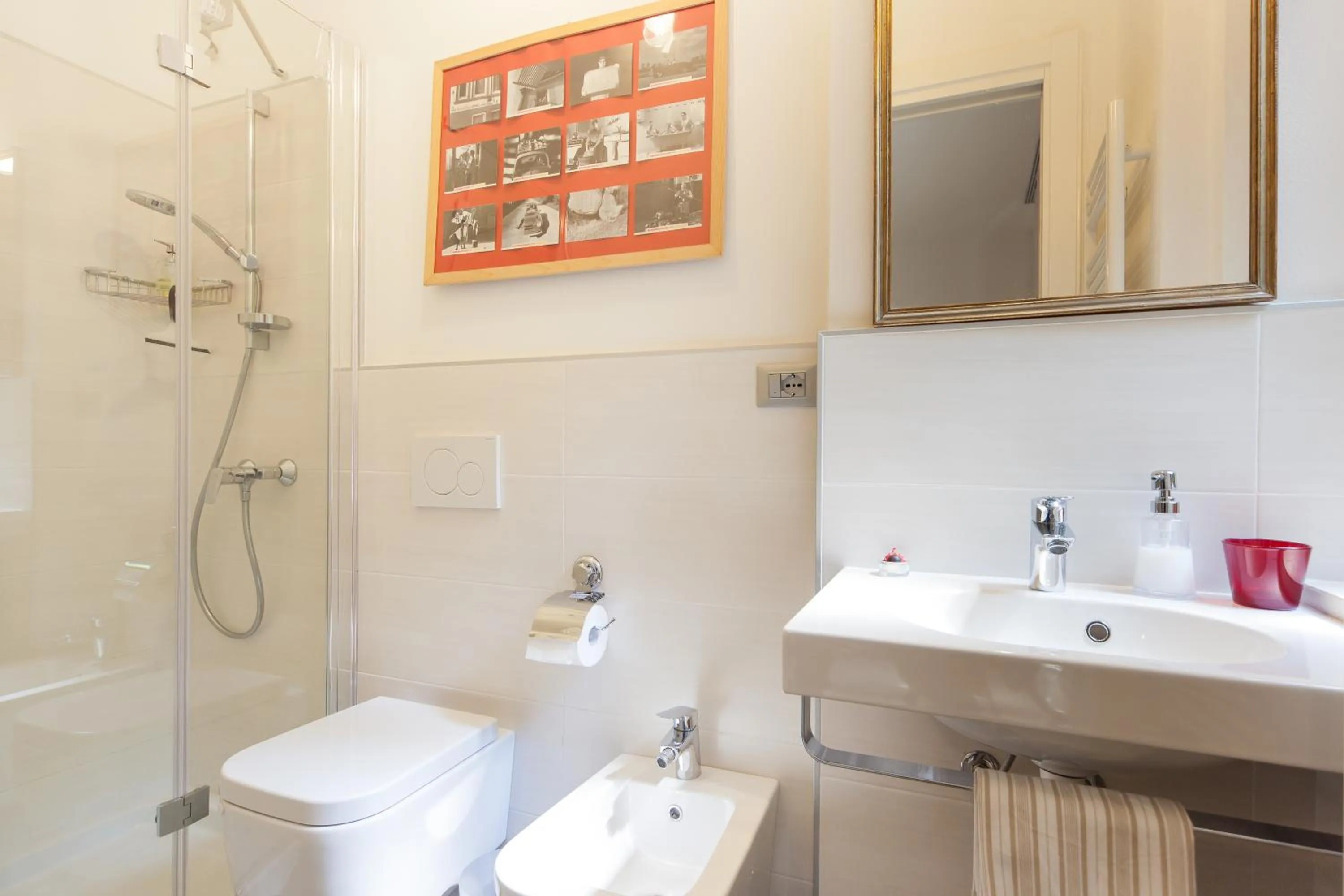 Shower in Al Quadrifoglio Bed & Breakfast