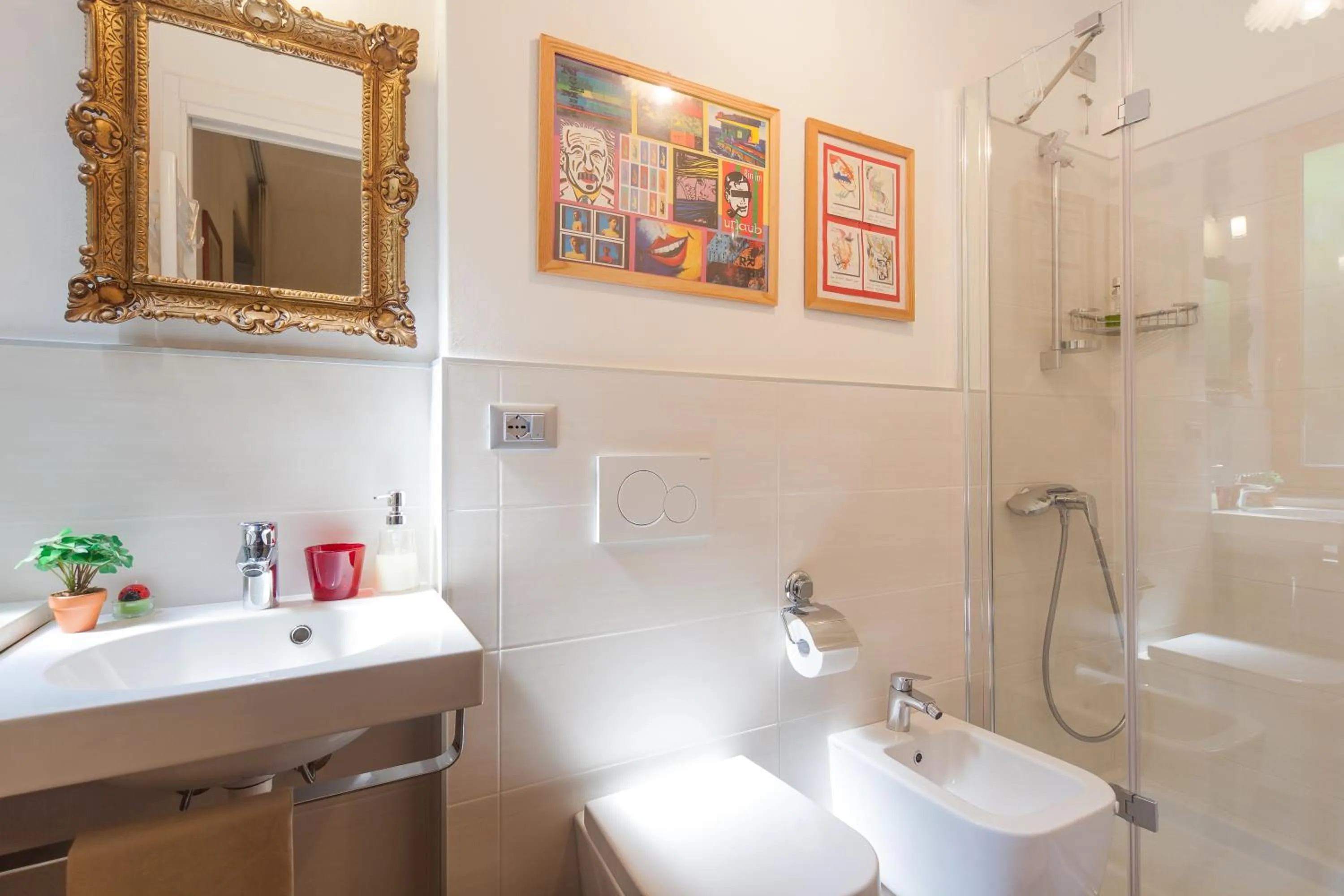 Shower in Al Quadrifoglio Bed & Breakfast