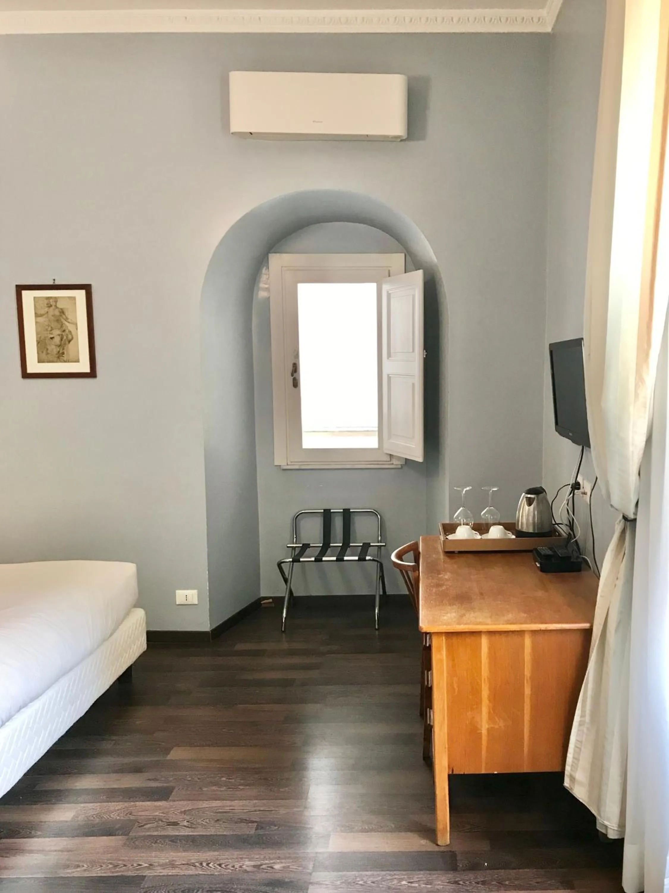 Bedroom, Bed in B&B Santi Quattro Al Colosseo