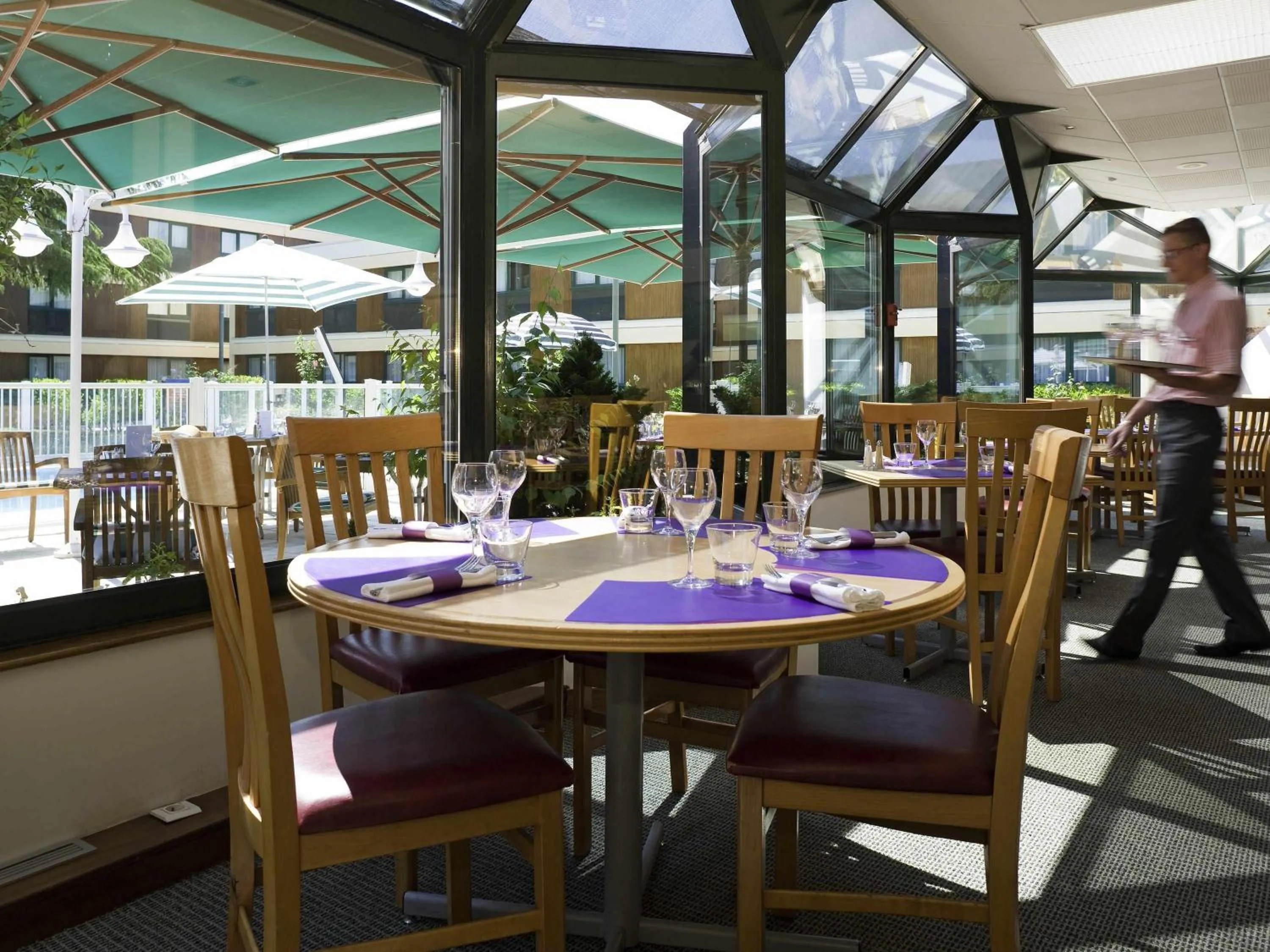 Restaurant/places to eat in Novotel Rouen Sud Zenith Parc Expo