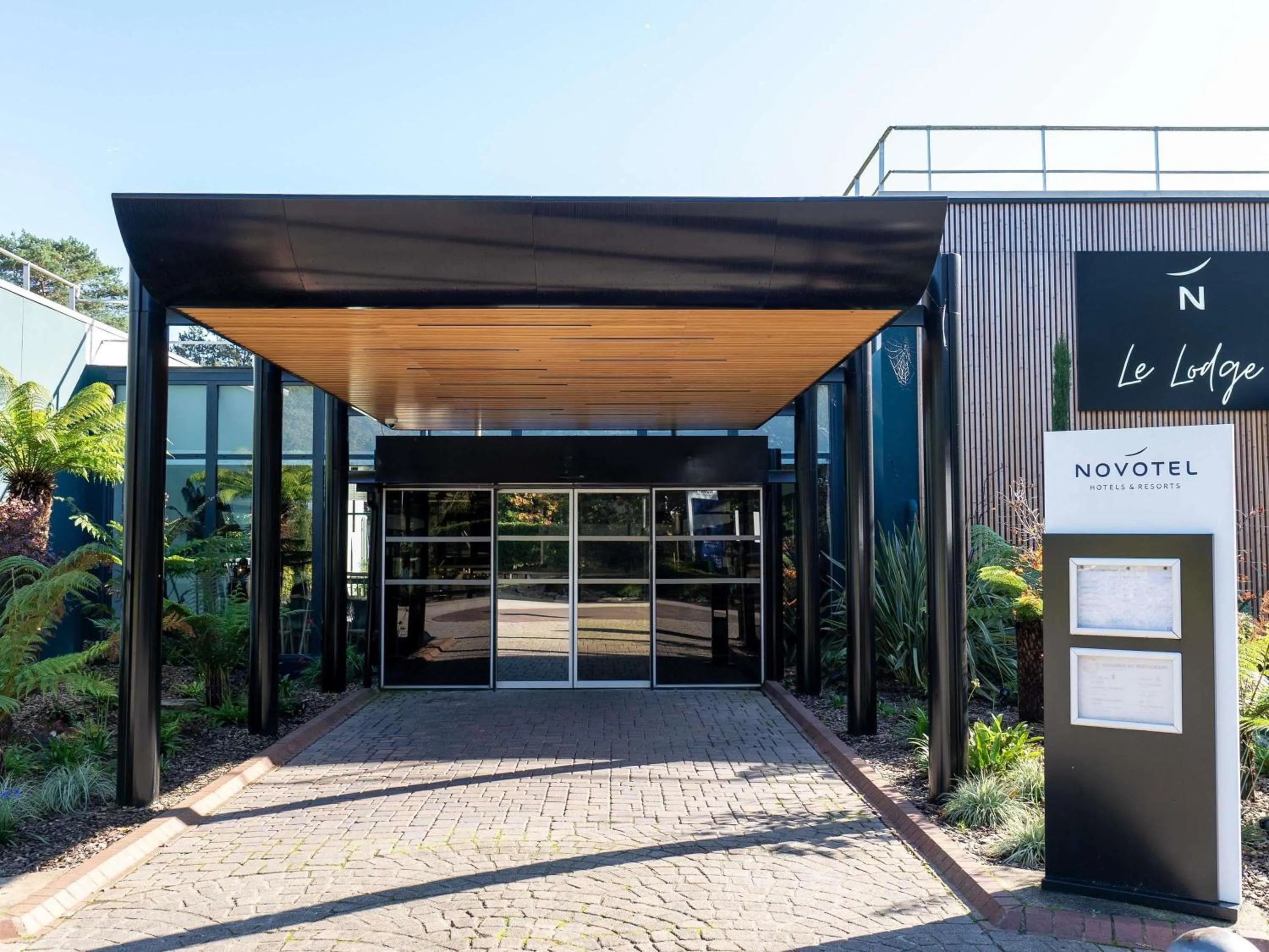 Property building in Novotel Rouen Sud Zenith Parc Expo