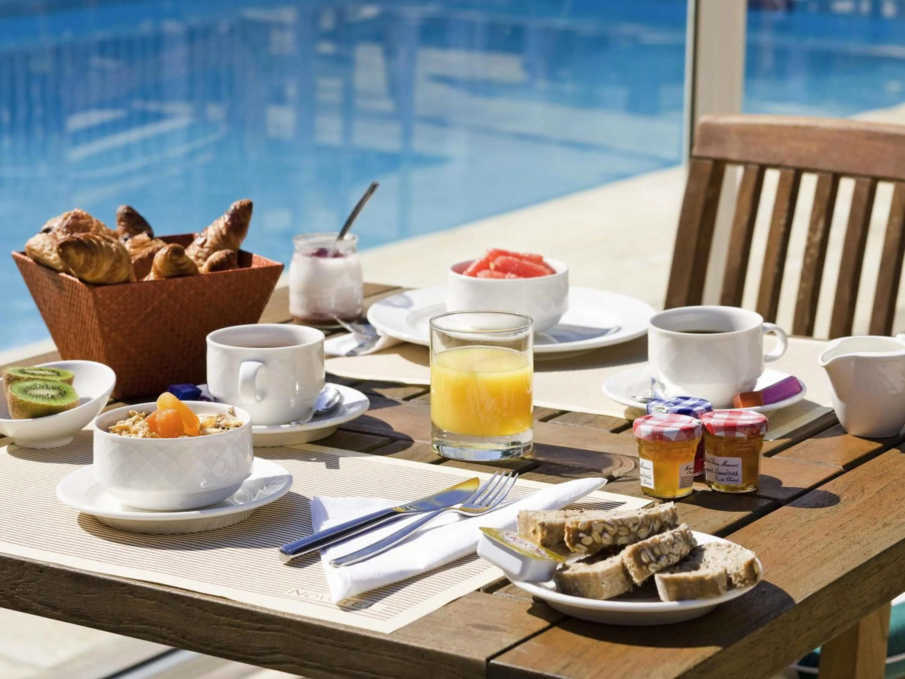 Restaurant/places to eat in Novotel Rouen Sud Zenith Parc Expo