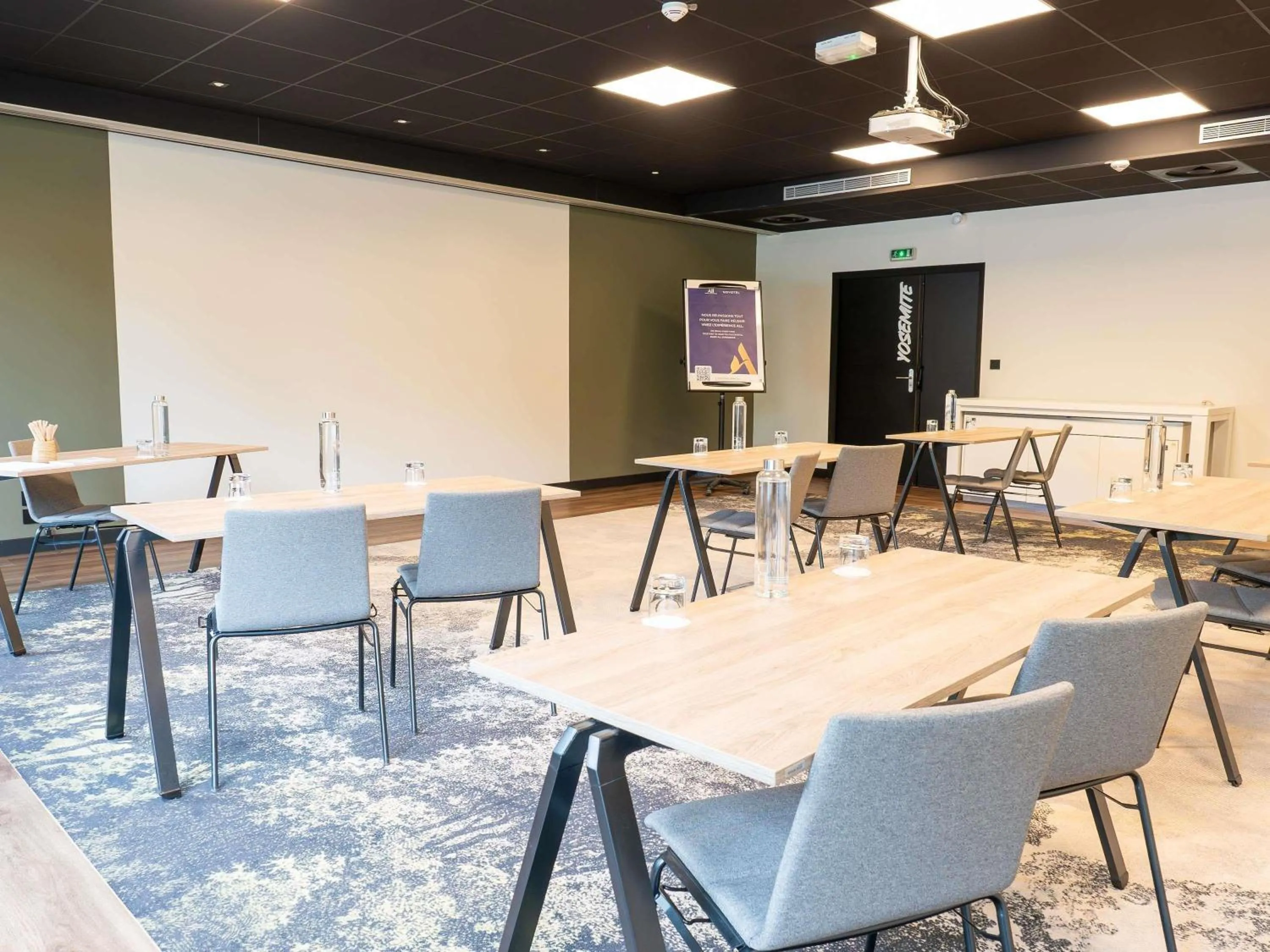Meeting/conference room in Novotel Rouen Sud Zenith Parc Expo