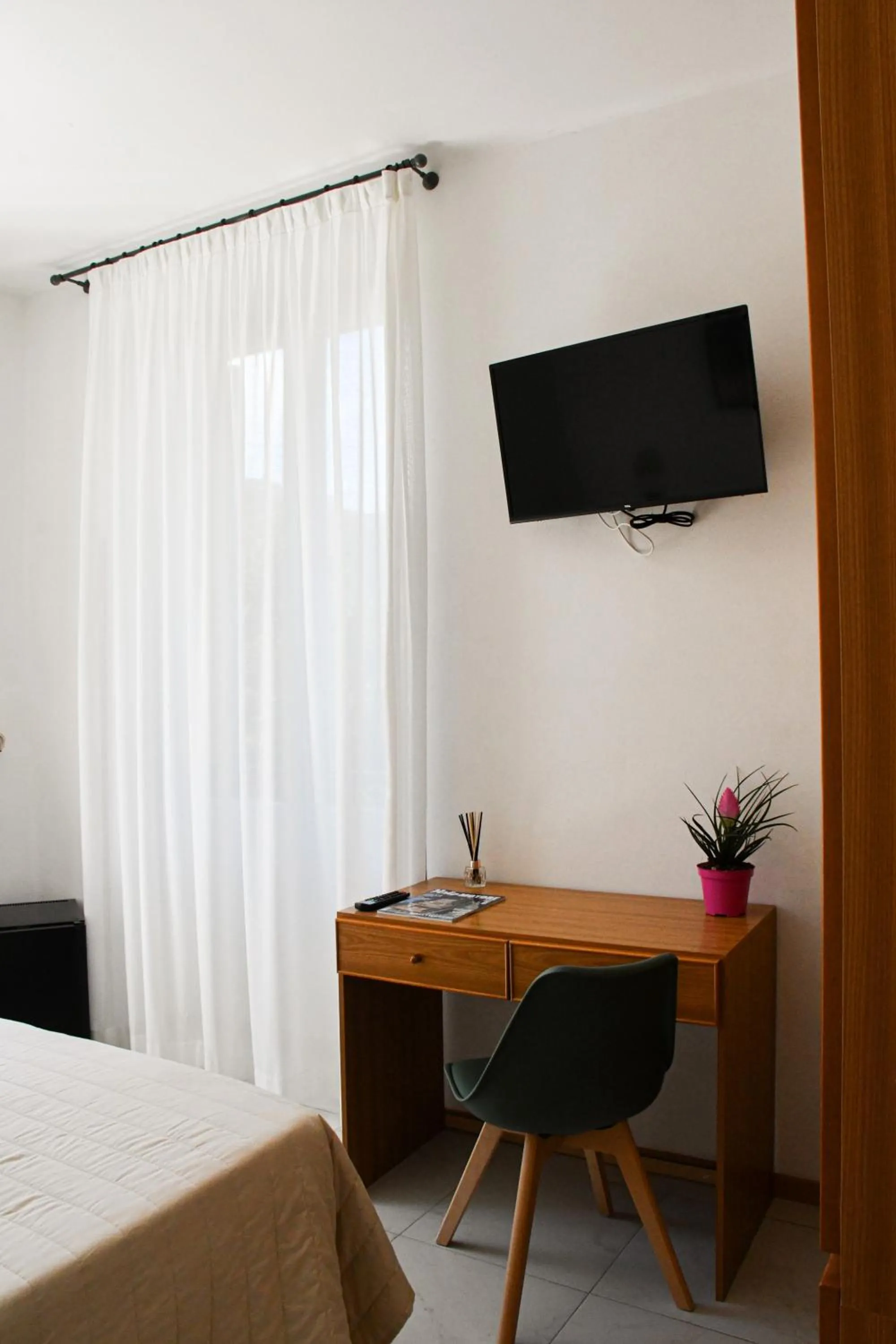 Photo of the whole room, Bed in Hotel Le Palme